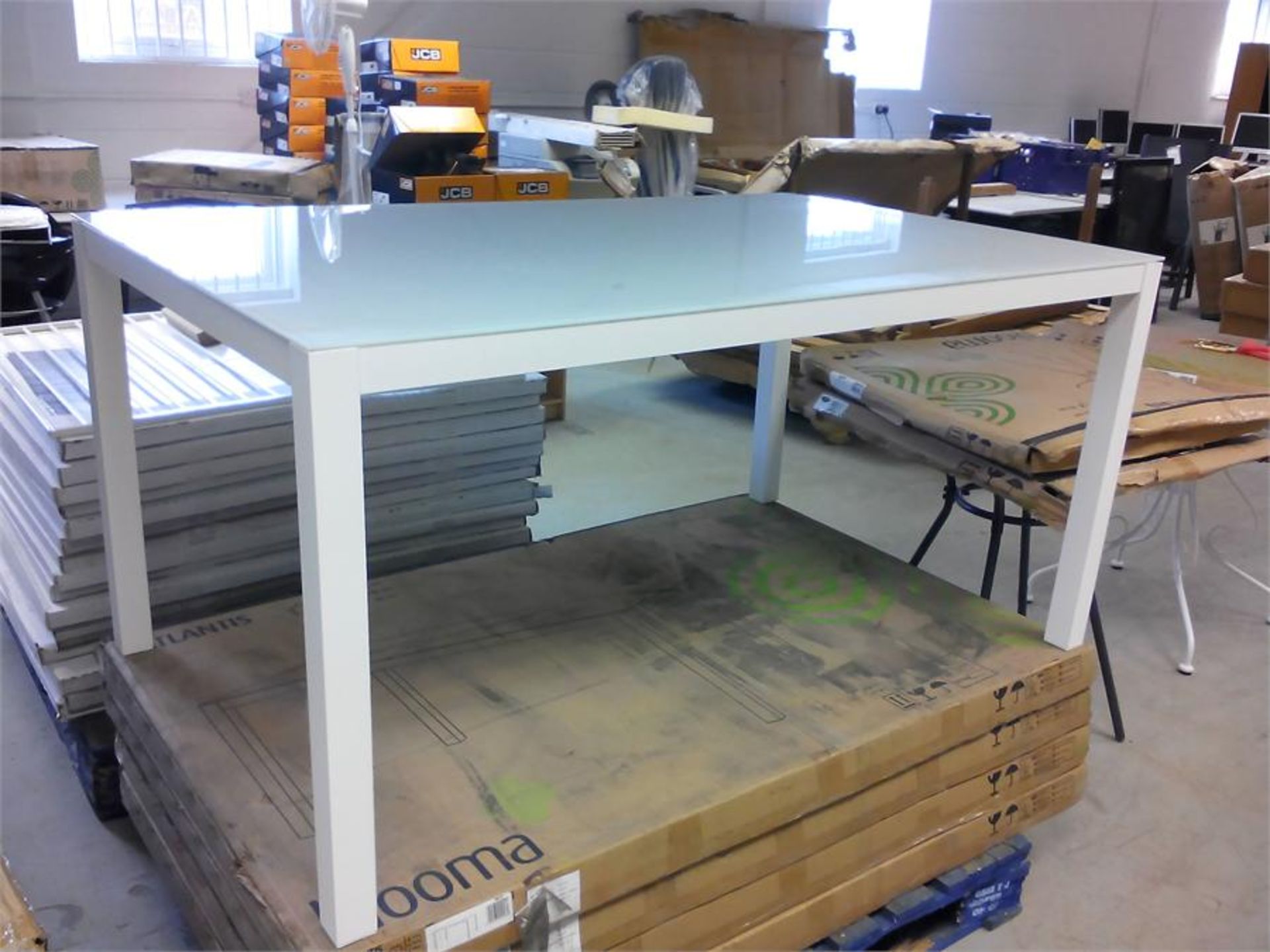 Blooma Atlantic table, powder coated aluminium with 5 mm tempered glass top - RRP £85