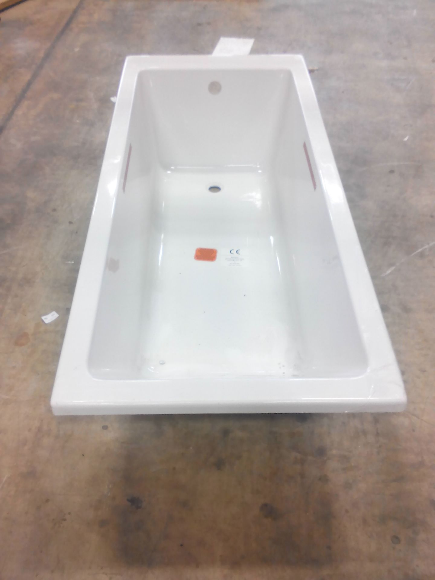 1600x700 singled acrylic bath