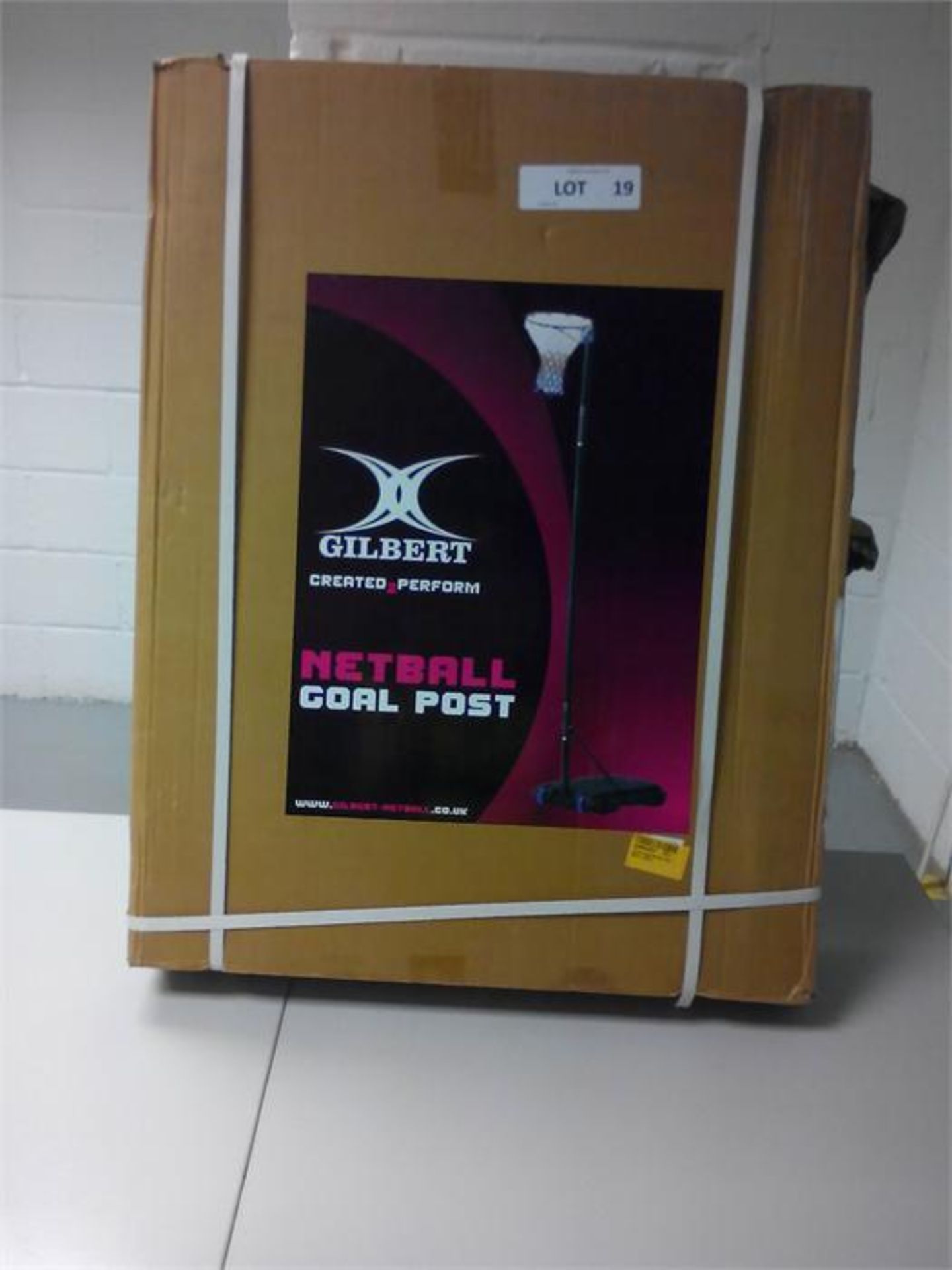 TOTAL RRP £84.99 Gilbert Goal Netball Post - Black, 3.05m