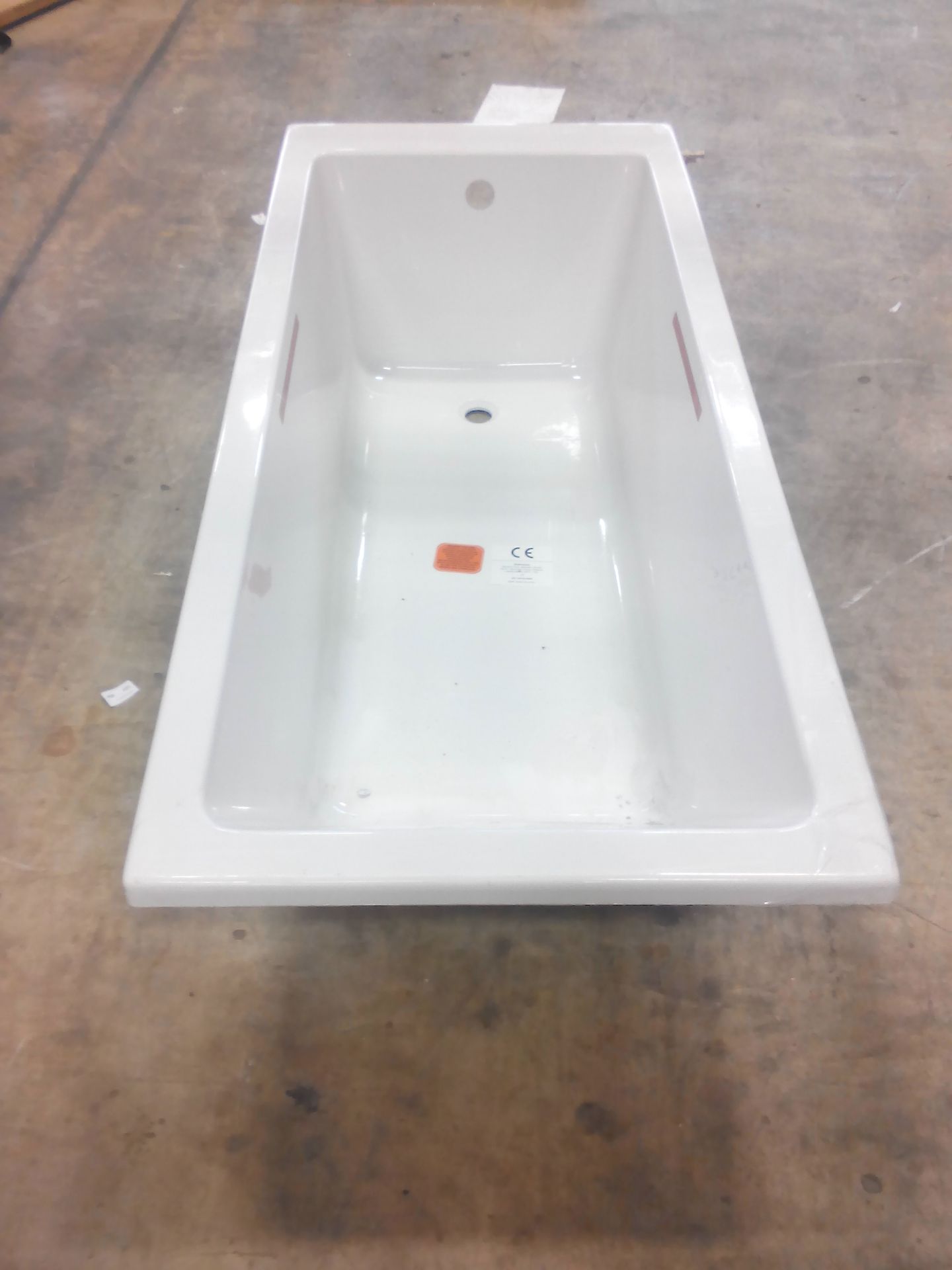 1600x700 singled acrylic bath