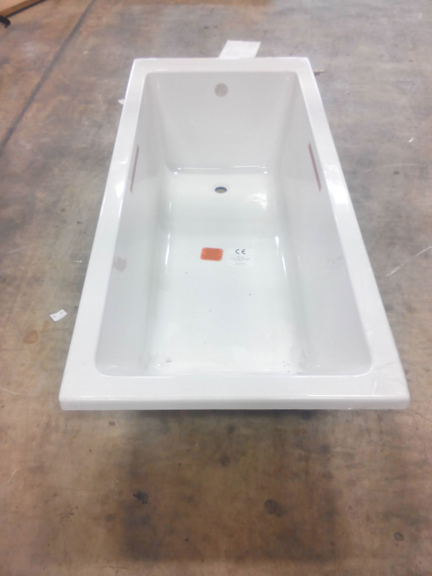 1600x700 singled acrylic bath