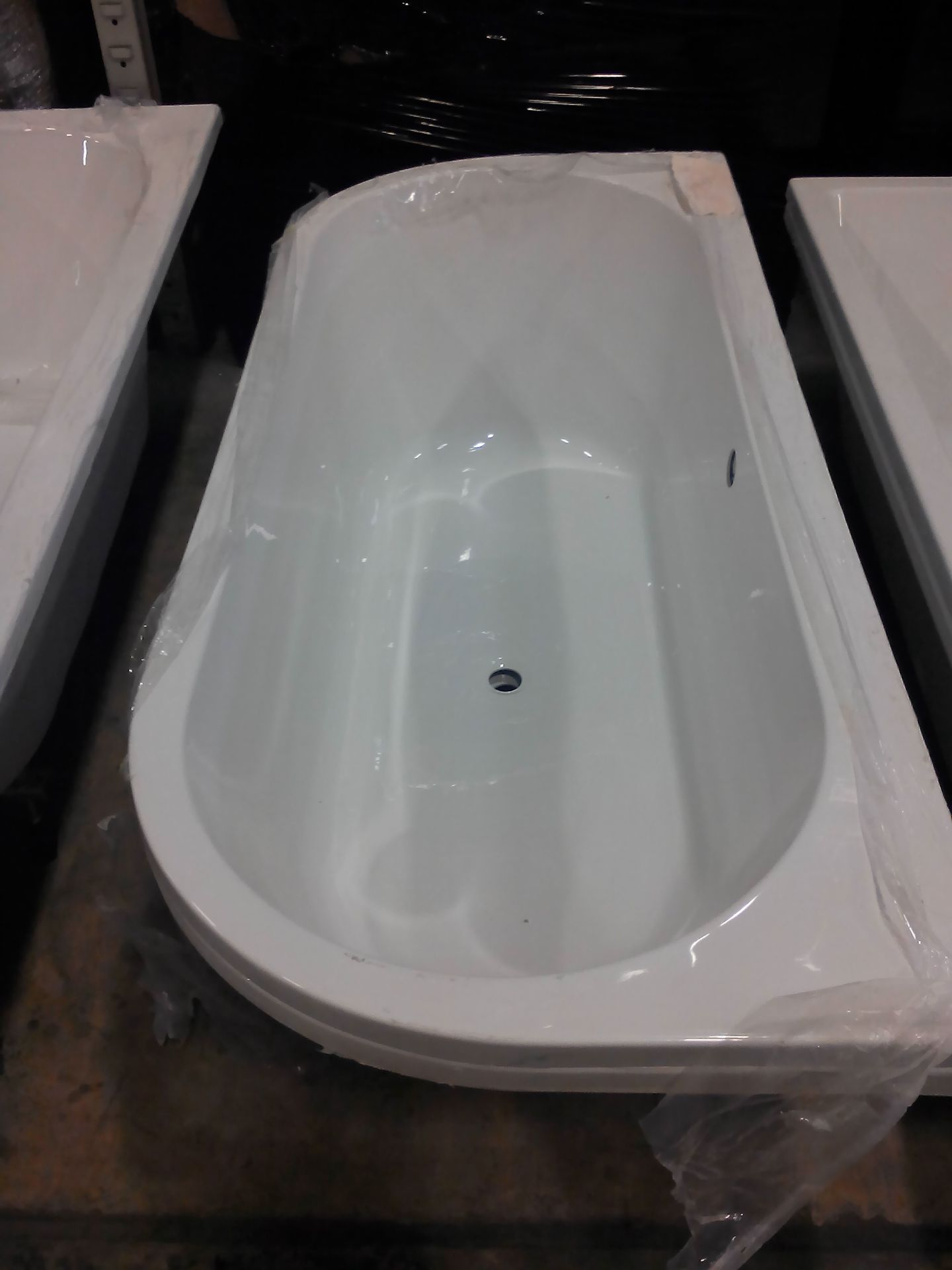 1700x750 double ended D bath