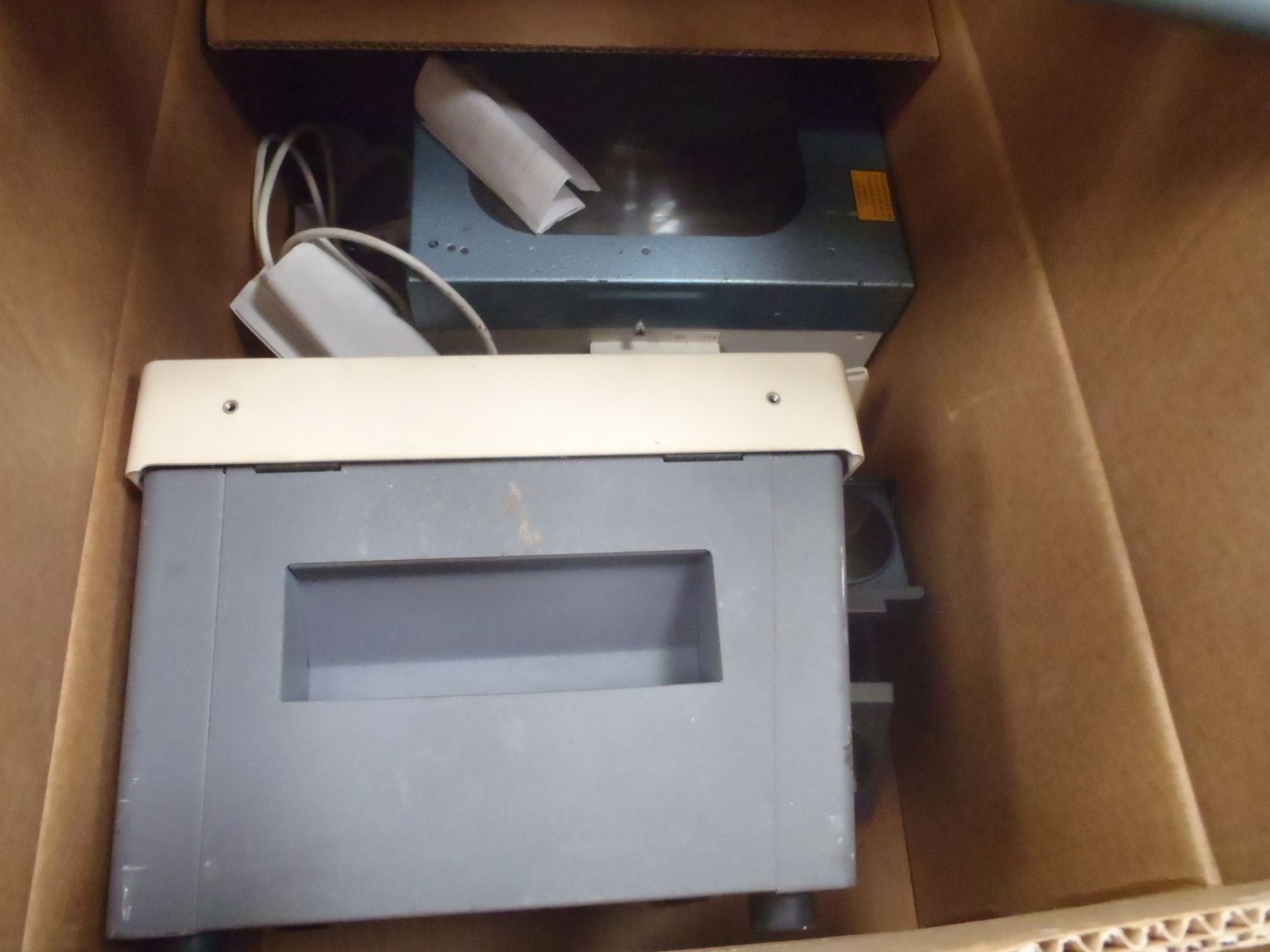 Pack of 4 - Projectors and Pull Down Screens - Used Condition - Untested - Image 3 of 4