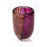 Vase "Royal Quarters"Concetta Mason, 1982 Farbloses Glas. Kontrolliert gebrochen, mit