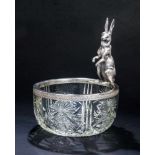 Schale mit Silbermontierung A glass bowl with silver mounting. 20th century. On the rim applied