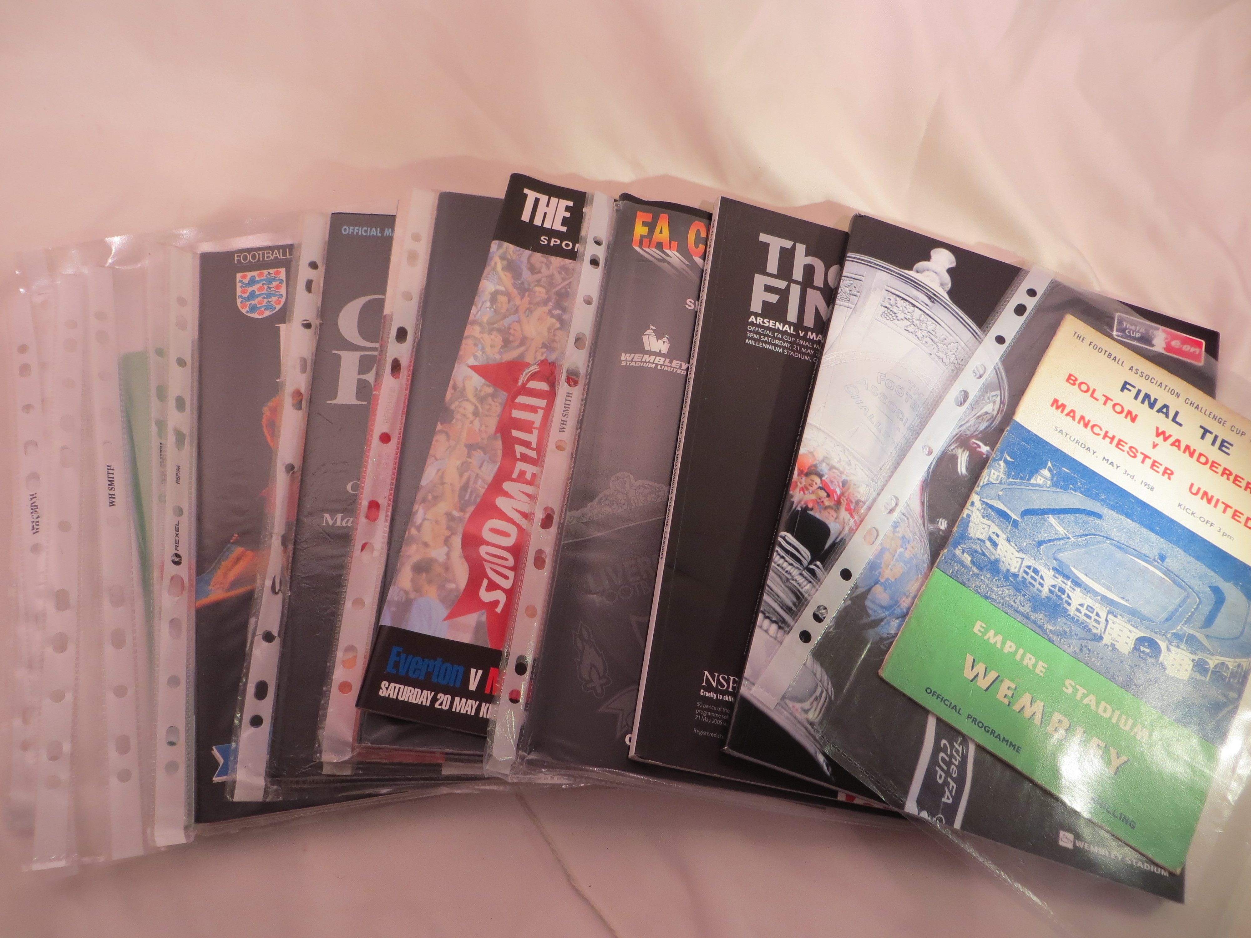 13x Manchester United FA Cup final programmes. 1958 - 2007.