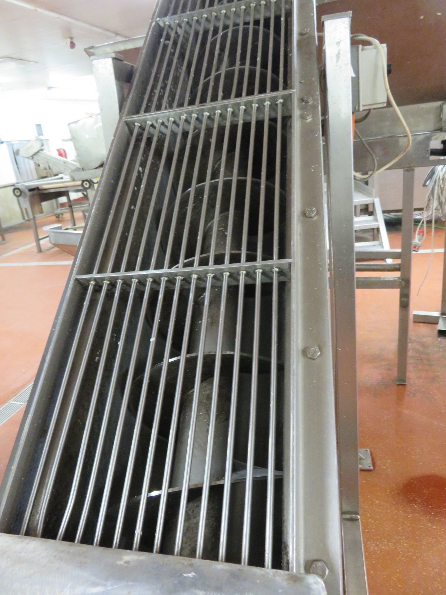 Screw elevator S/s with hopper 900mm in feed approx. 2 meter exit LIFT OUT £50 - Image 2 of 2