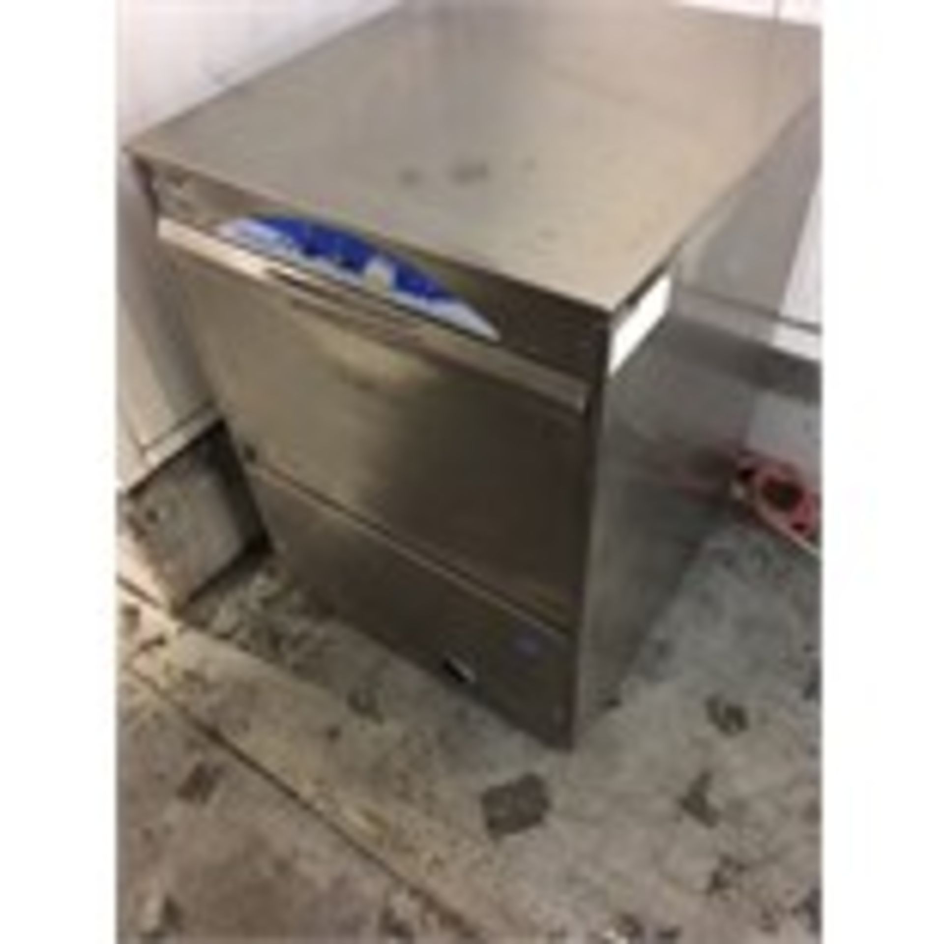 Lamber newsman dishwasher "As New"LIFT OUT £10