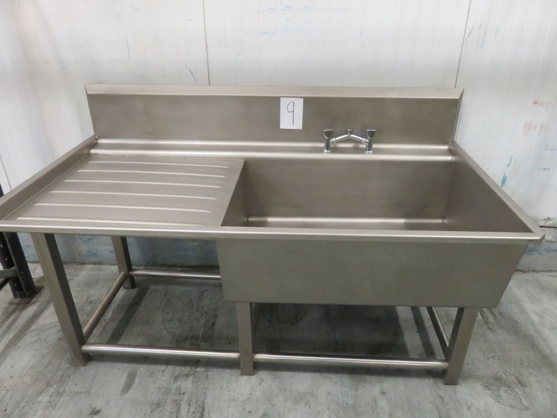 S/s Sink. Hot & Cold Tap. sink 700 x 900 x 360mm deep. Overalll 900 x 1700mm long.LIFT OUT £20