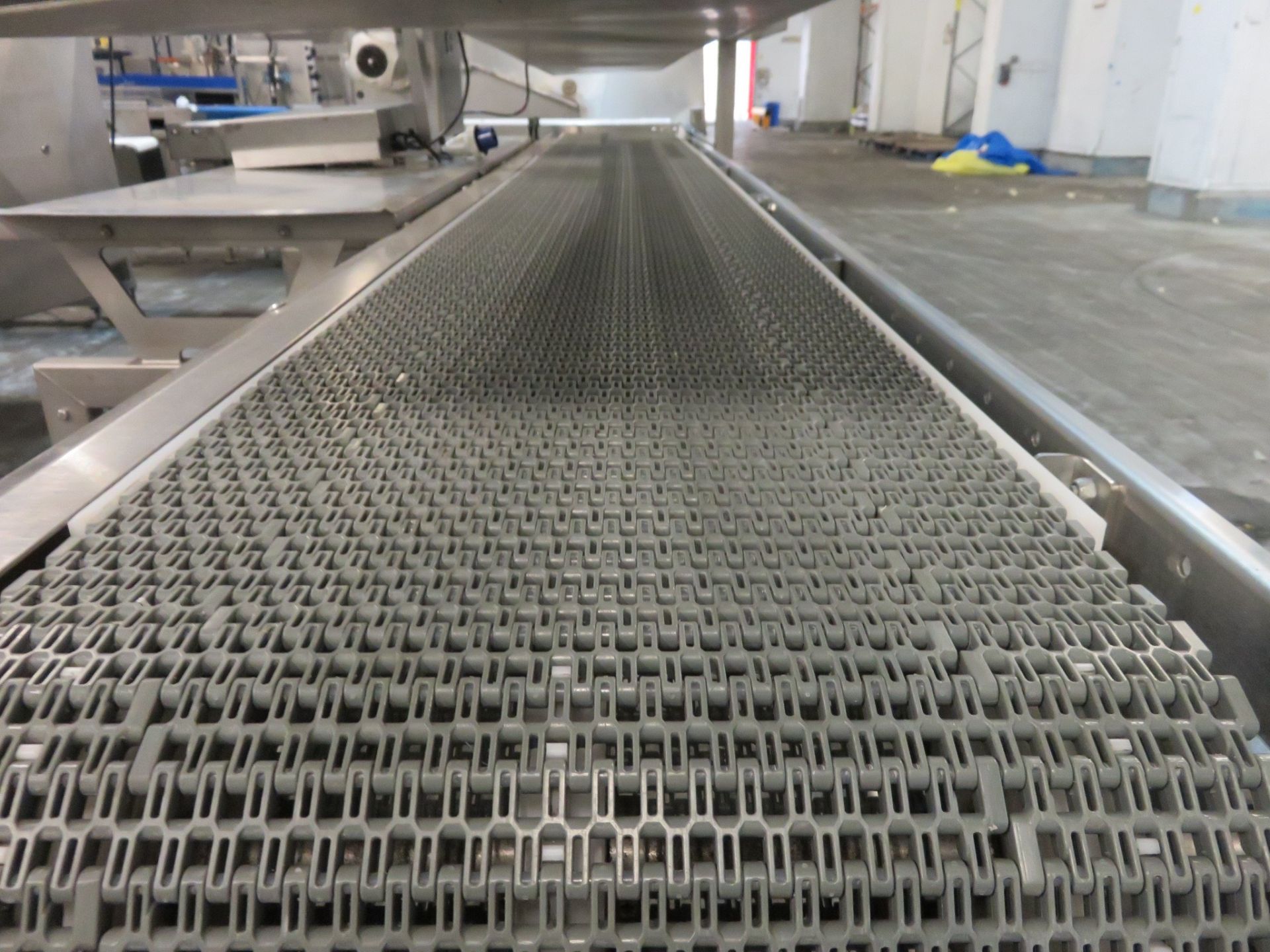 S/s Tier Conveyor. top 230mm wide, bottom 380mm wide x 3 mtr long. Magic eye Censor. As New. LO £40 - Image 5 of 6