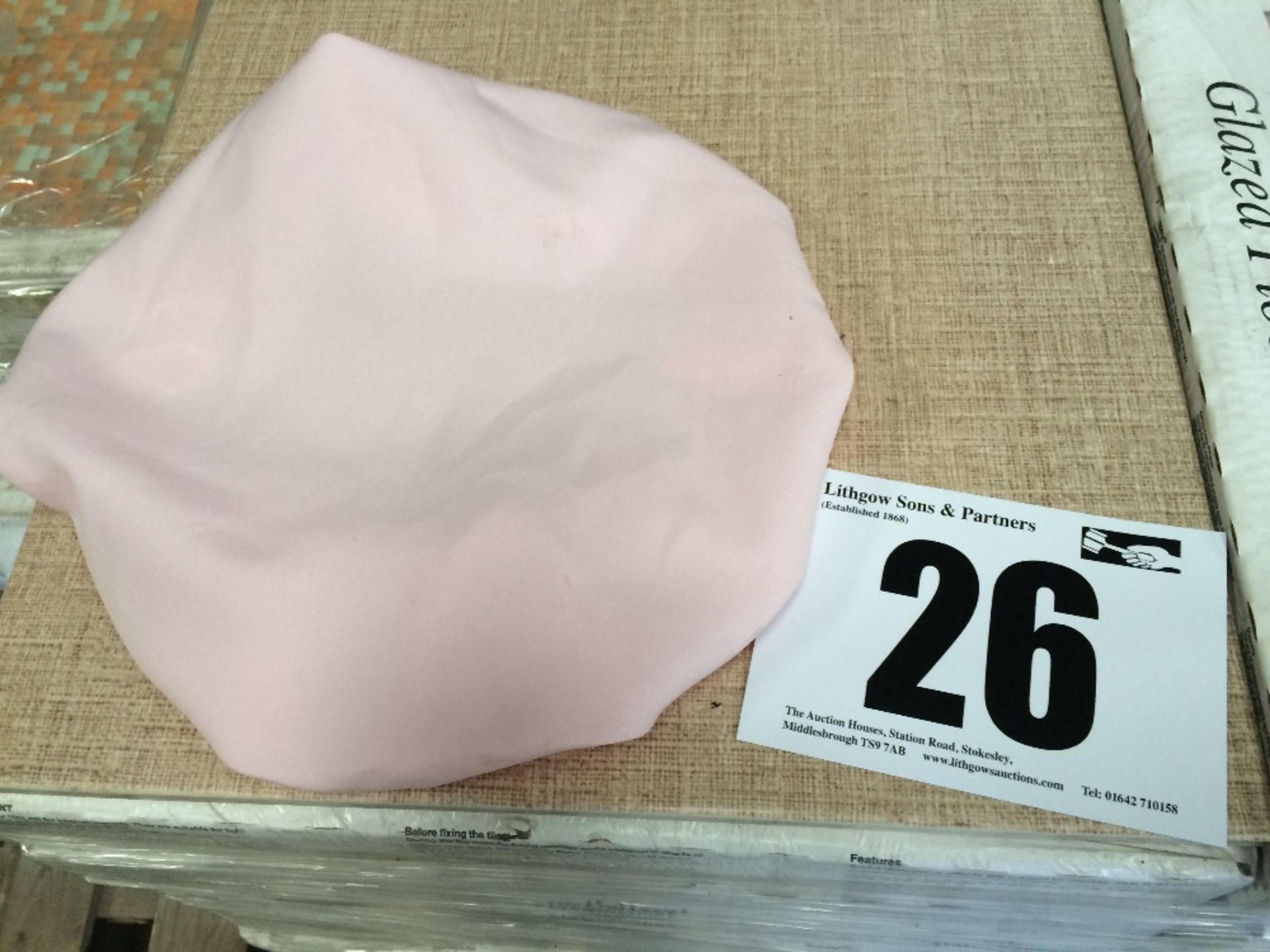 29 - Pink elasticated seat covers