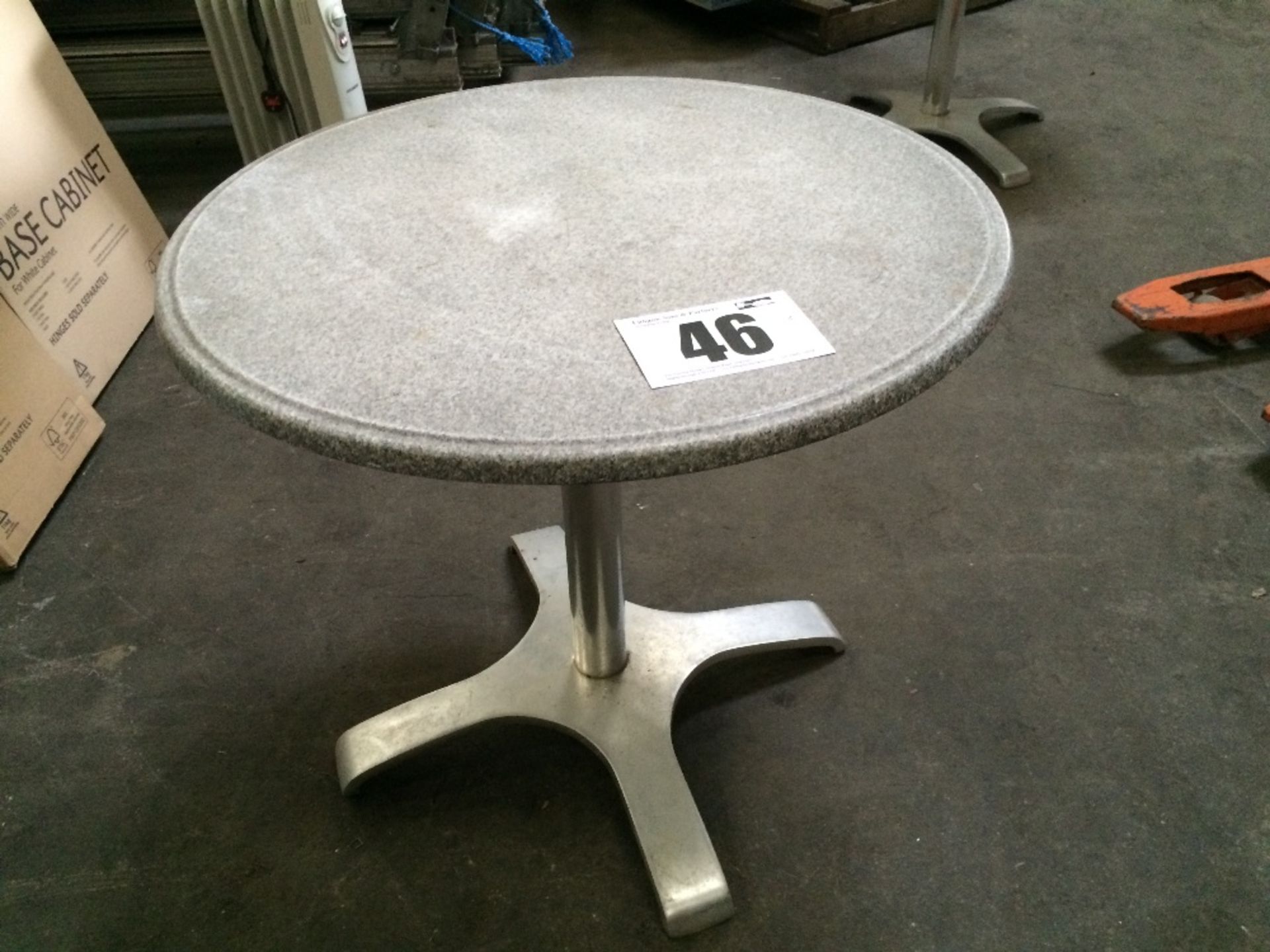 Aluminium framed circular wooden top garden table