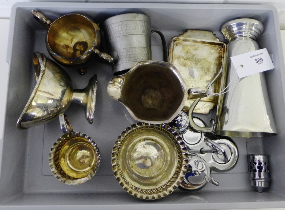 A mixed lot of Epns wares to include milk jugs, sugar bowls and a pewter tankard, etc (a lot)