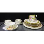 A quantity of 18th and 19th century porcelain tea wares to include Chinoiserie cups and saucers,