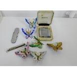 A mixed lot to include two fruit knives, a vintage Ronson lighter and six enamel decorated