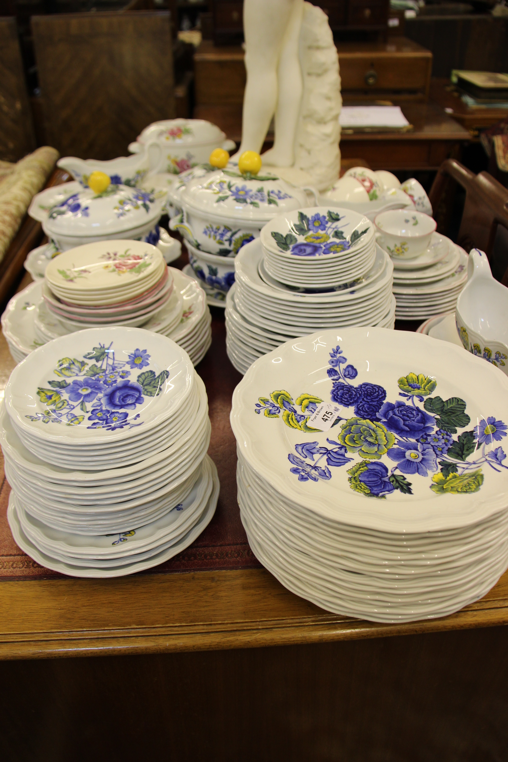 A Spode 'Blue Flowers' part dinner service, comprising gravy boat with integral stand, a gravy - Image 3 of 7