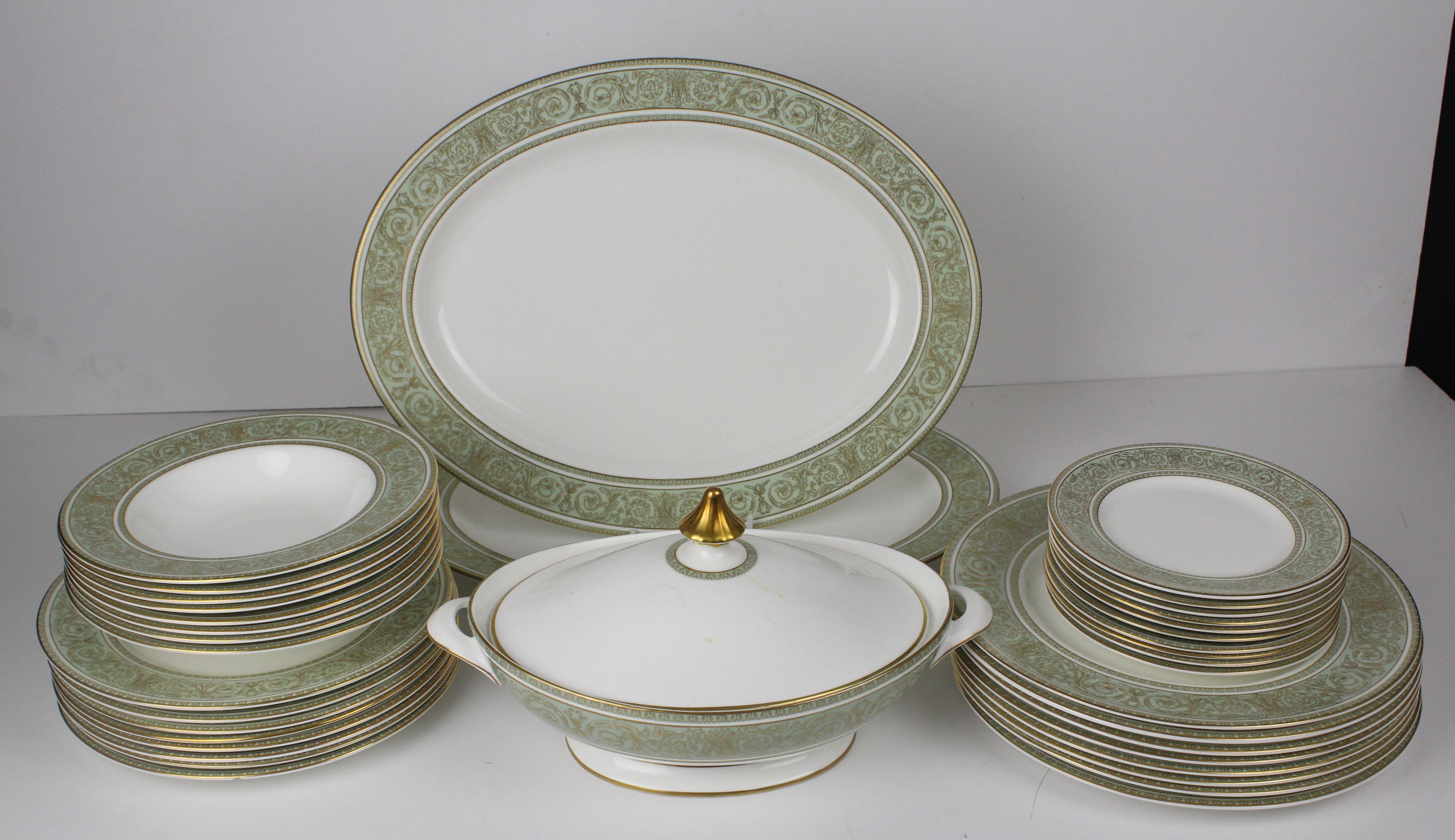 A Royal Doulton English Renaissance pattern dinner service, pale green ground, comprises eigh dinner - Image 2 of 6