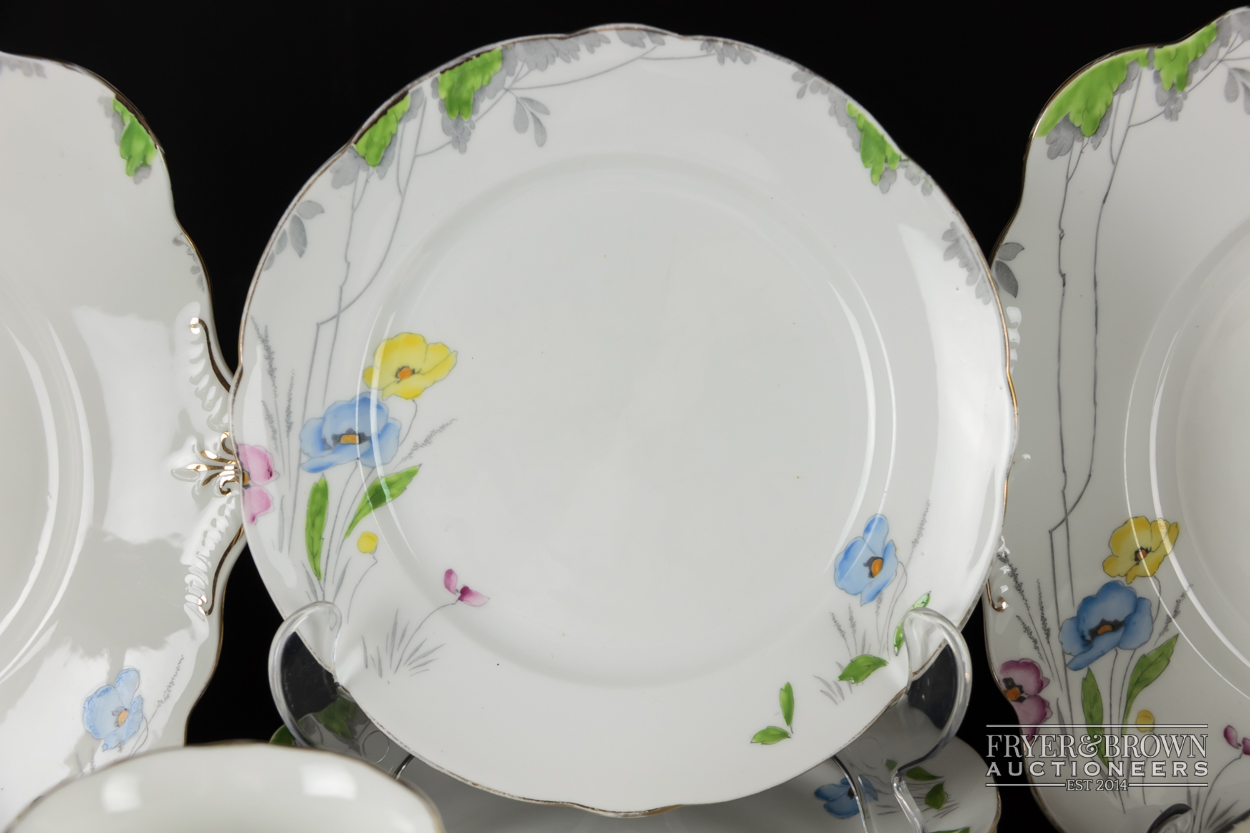 A Foley bone china Art Deco part tea service of poppy pattern, no.v327, printed and hand painted - Image 4 of 8