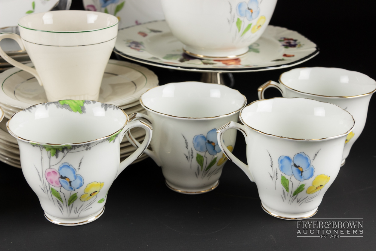 A Foley bone china Art Deco part tea service of poppy pattern, no.v327, printed and hand painted - Image 2 of 8