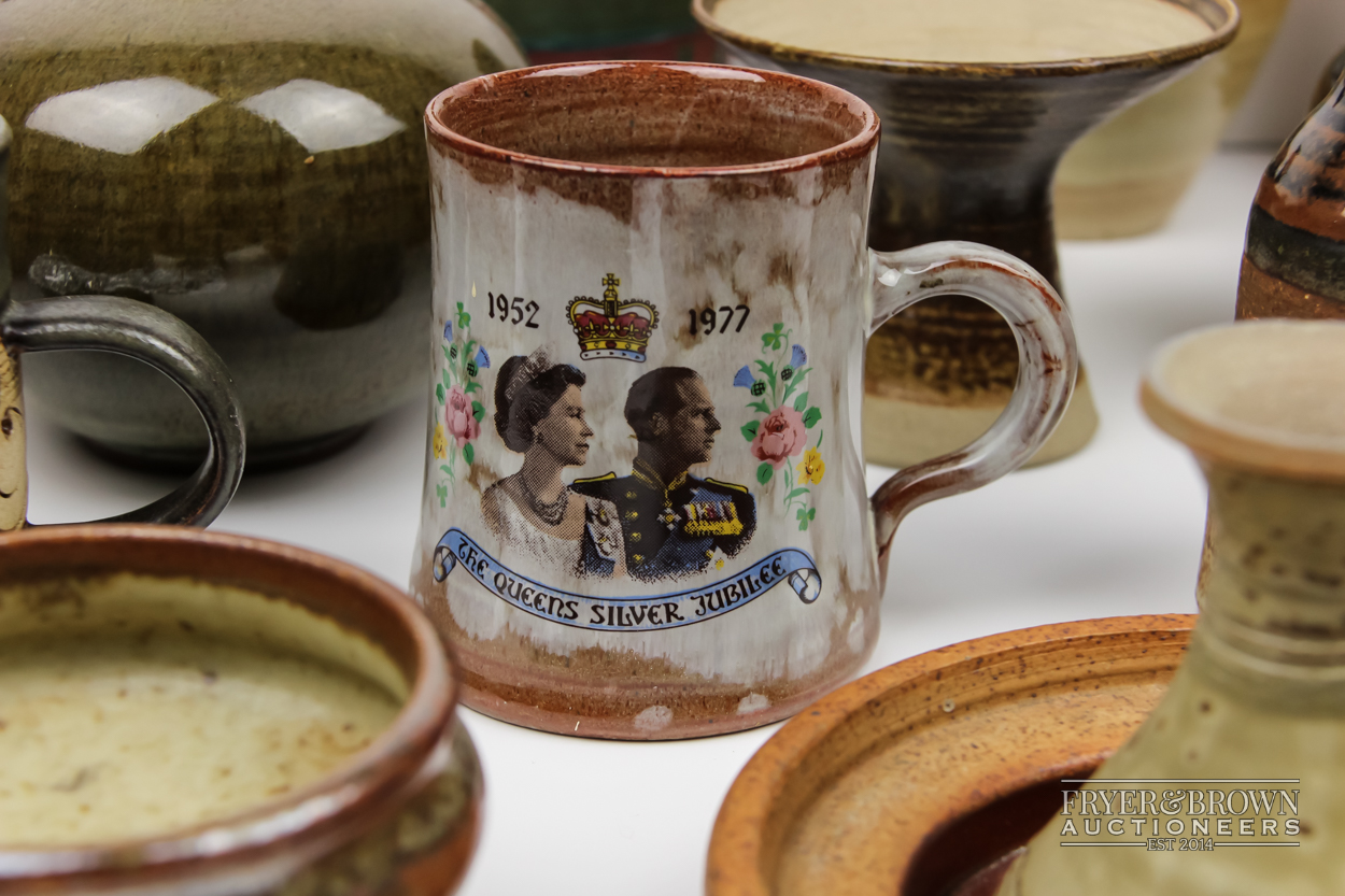 A group of studio pottery, including items marked Aylesford and Dunster (qty) - Image 3 of 8