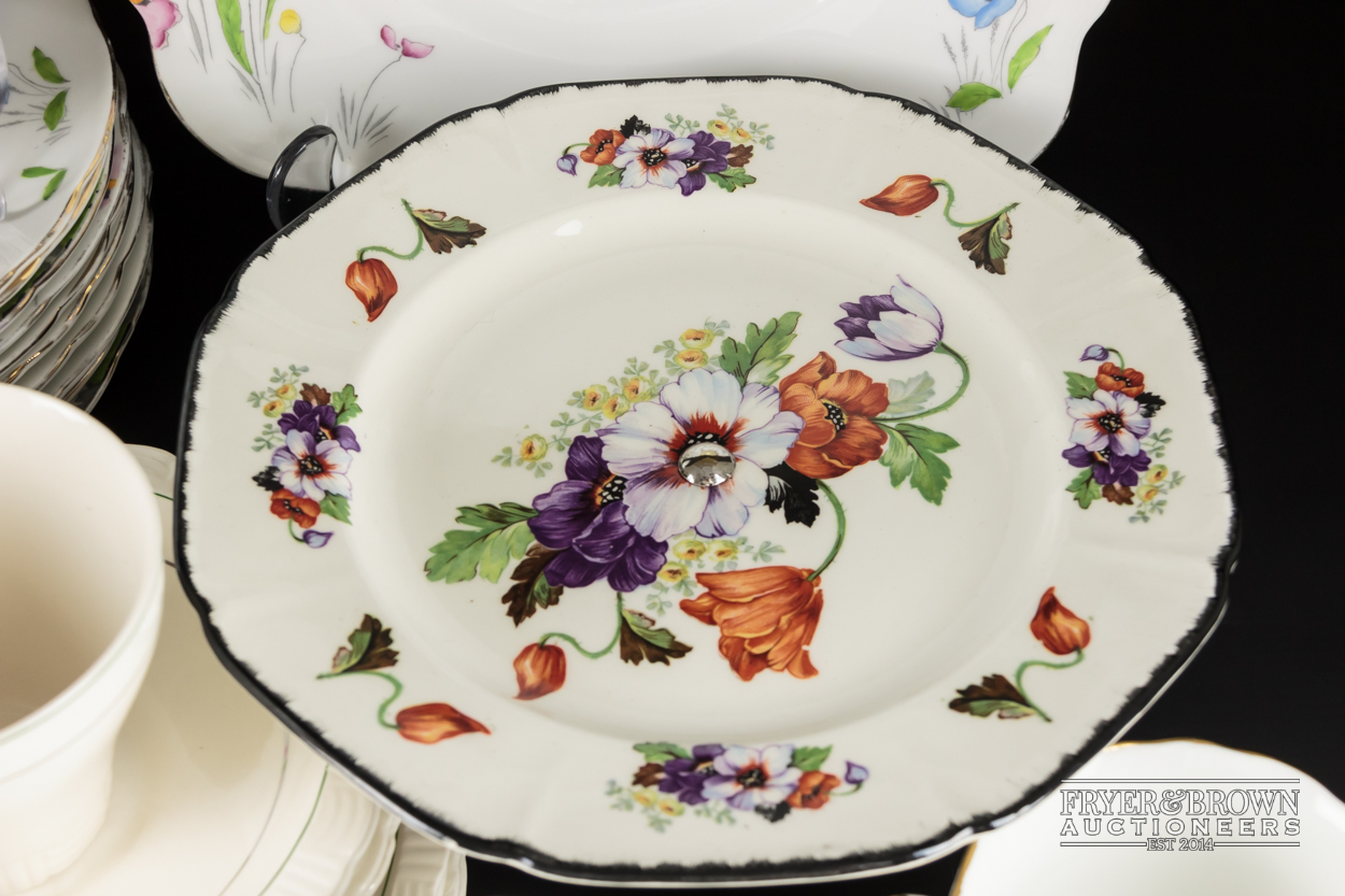 A Foley bone china Art Deco part tea service of poppy pattern, no.v327, printed and hand painted - Image 8 of 8