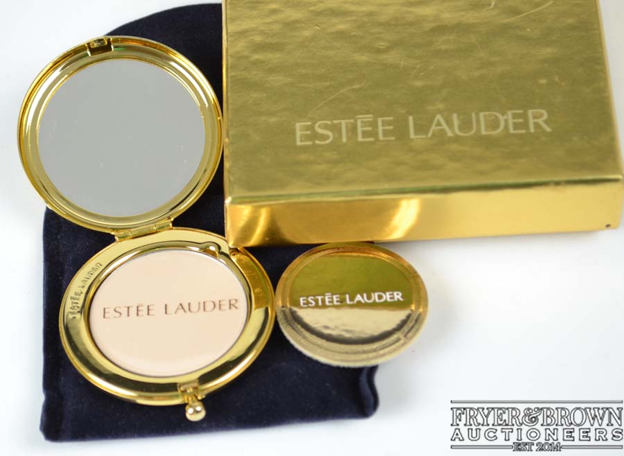 Estee Lauder - Collectable compact, Gemini, decorated with a reserve of two female heads on a moon b - Image 2 of 2