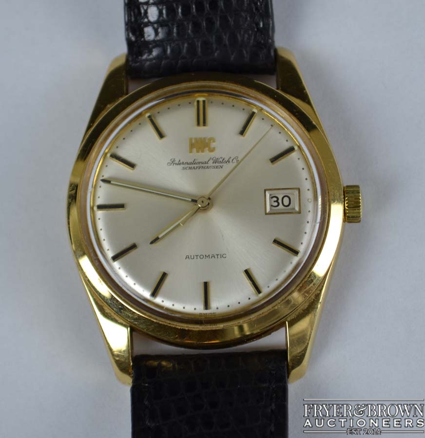 International Watch Company (IWC) Schaffhausen - A gentlemans large size 18ct yellow gold wrist