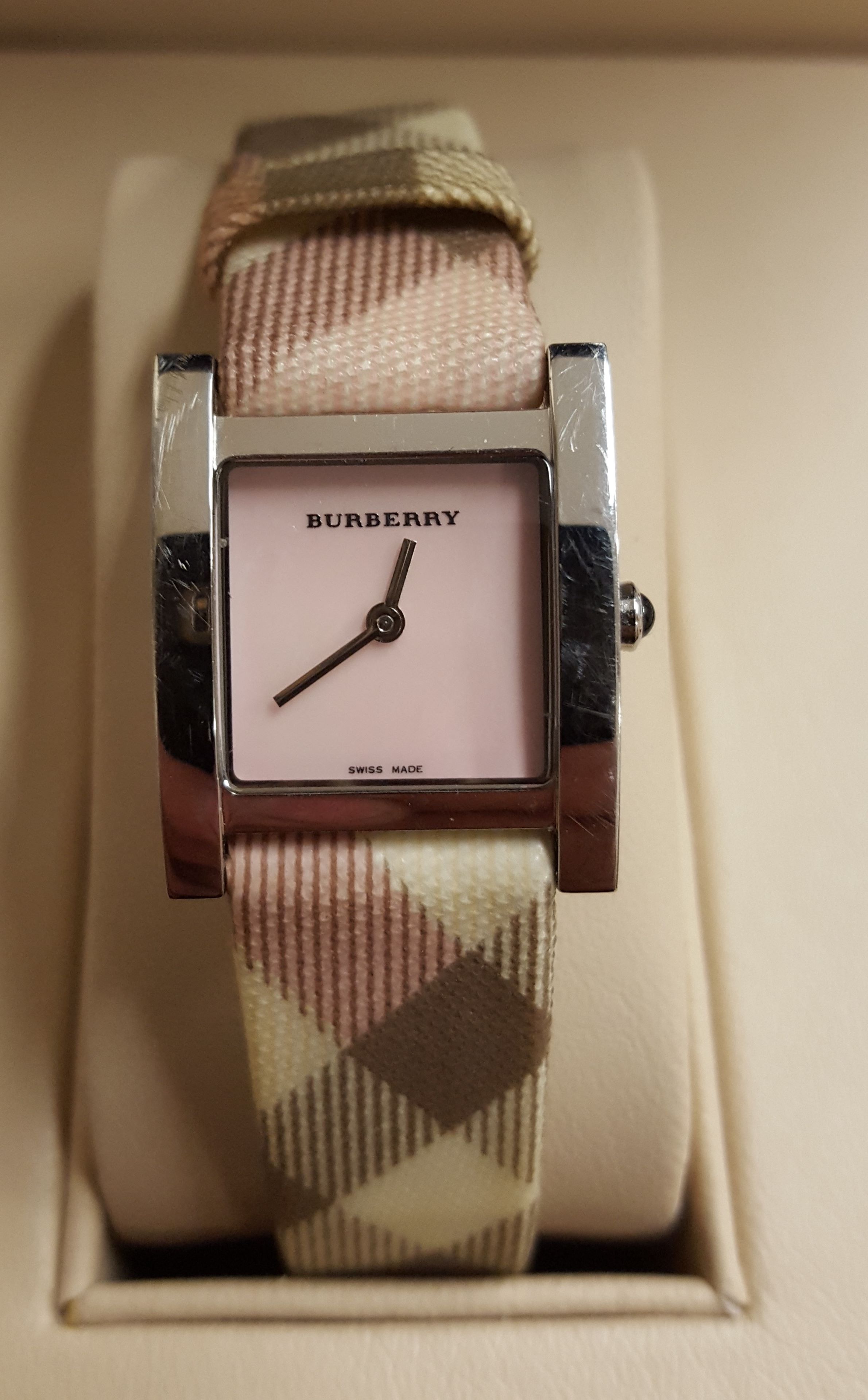 A ladies Burberry wrist watch, model no.BU4311, with original box and papers