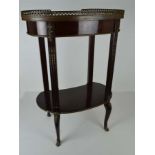 A small early 20thC mahogany and marble French kidney shaped etagere table, c1910, the kidney shaped