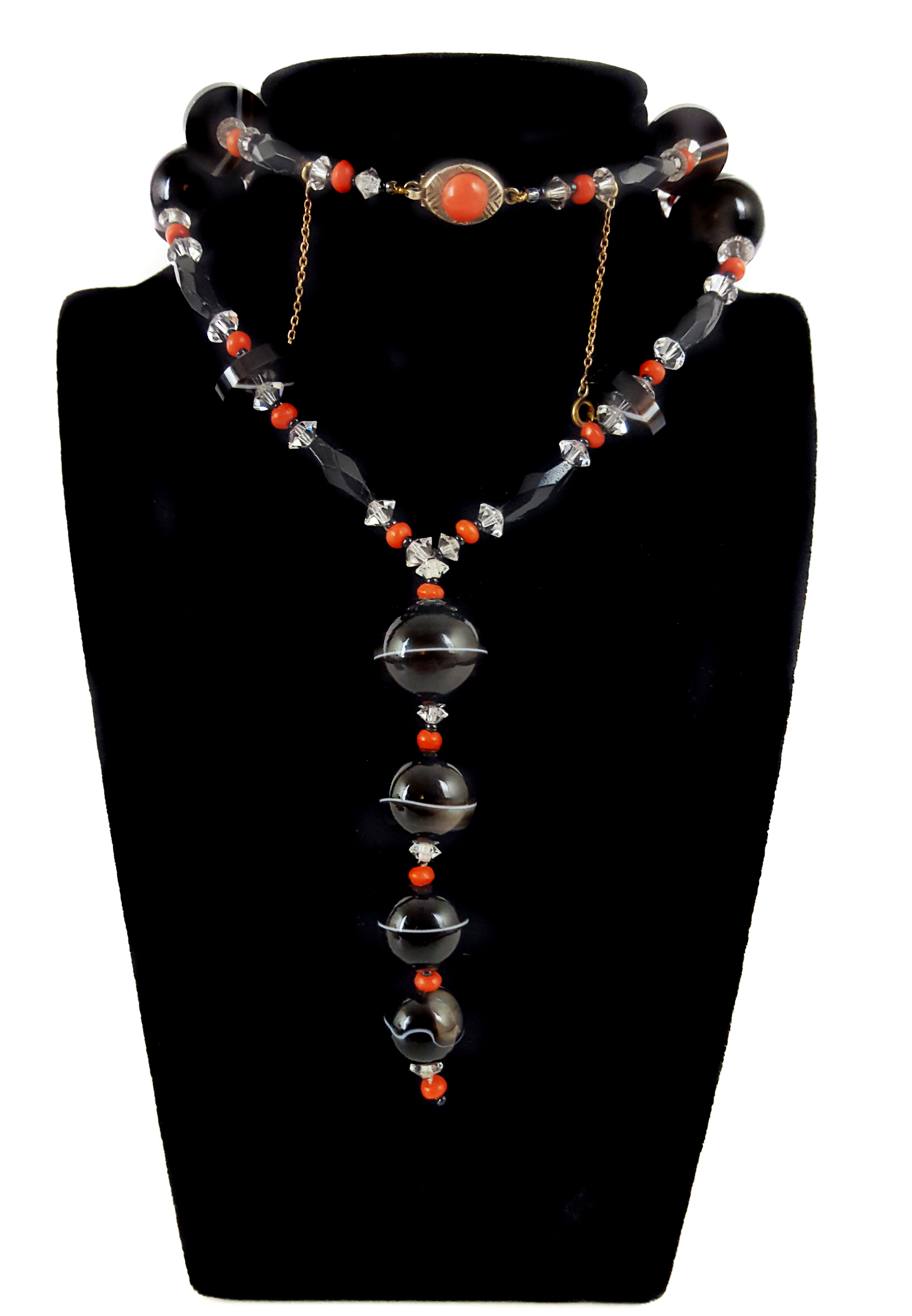 An attractive Art Deco banded agate, coral and crystal necklace, composed of eight graduated