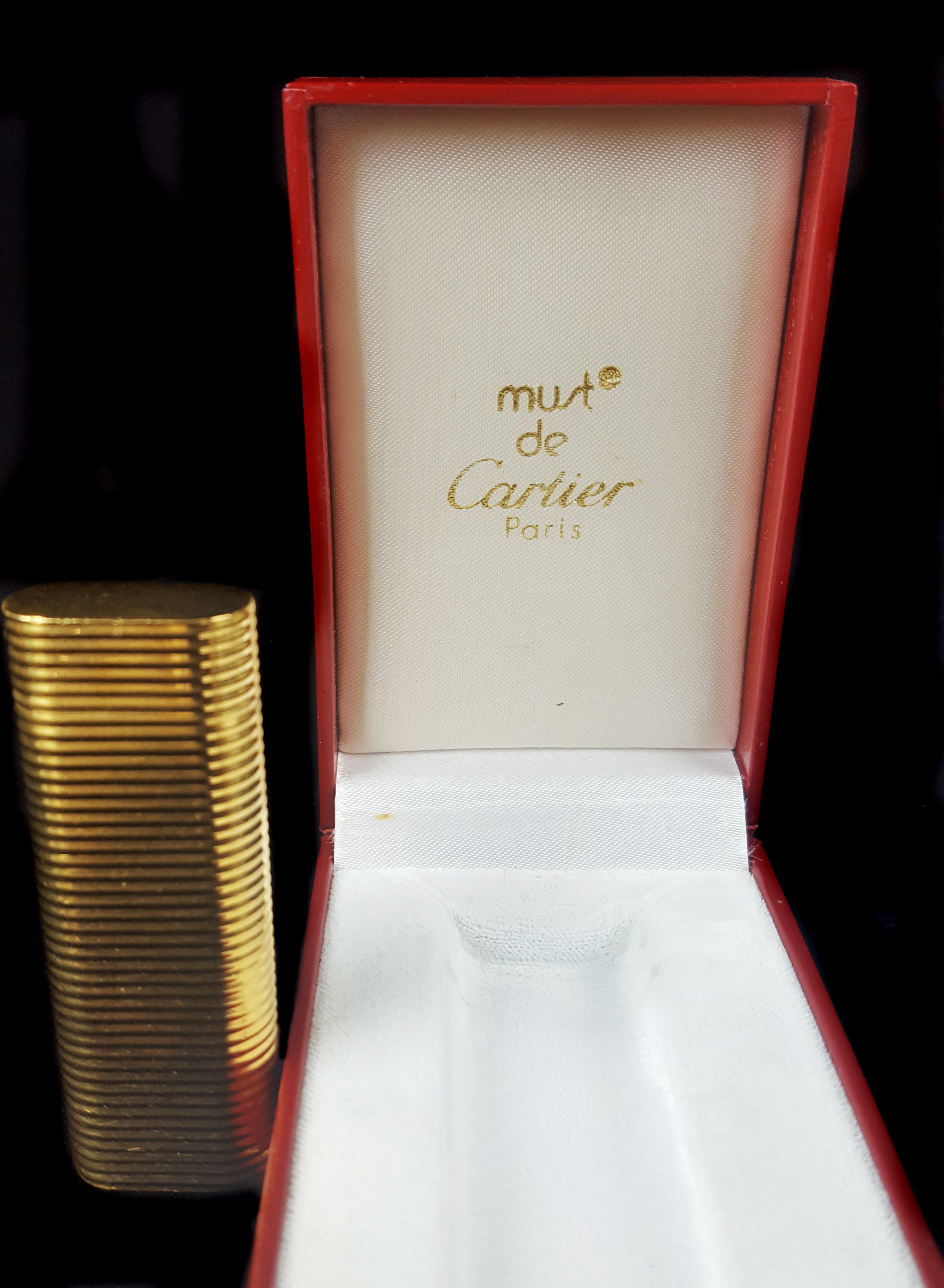 Cartier - A must de Cartier horizontal gold plated lighter marked Cartier Paris 2655N Swiss made - Image 3 of 5