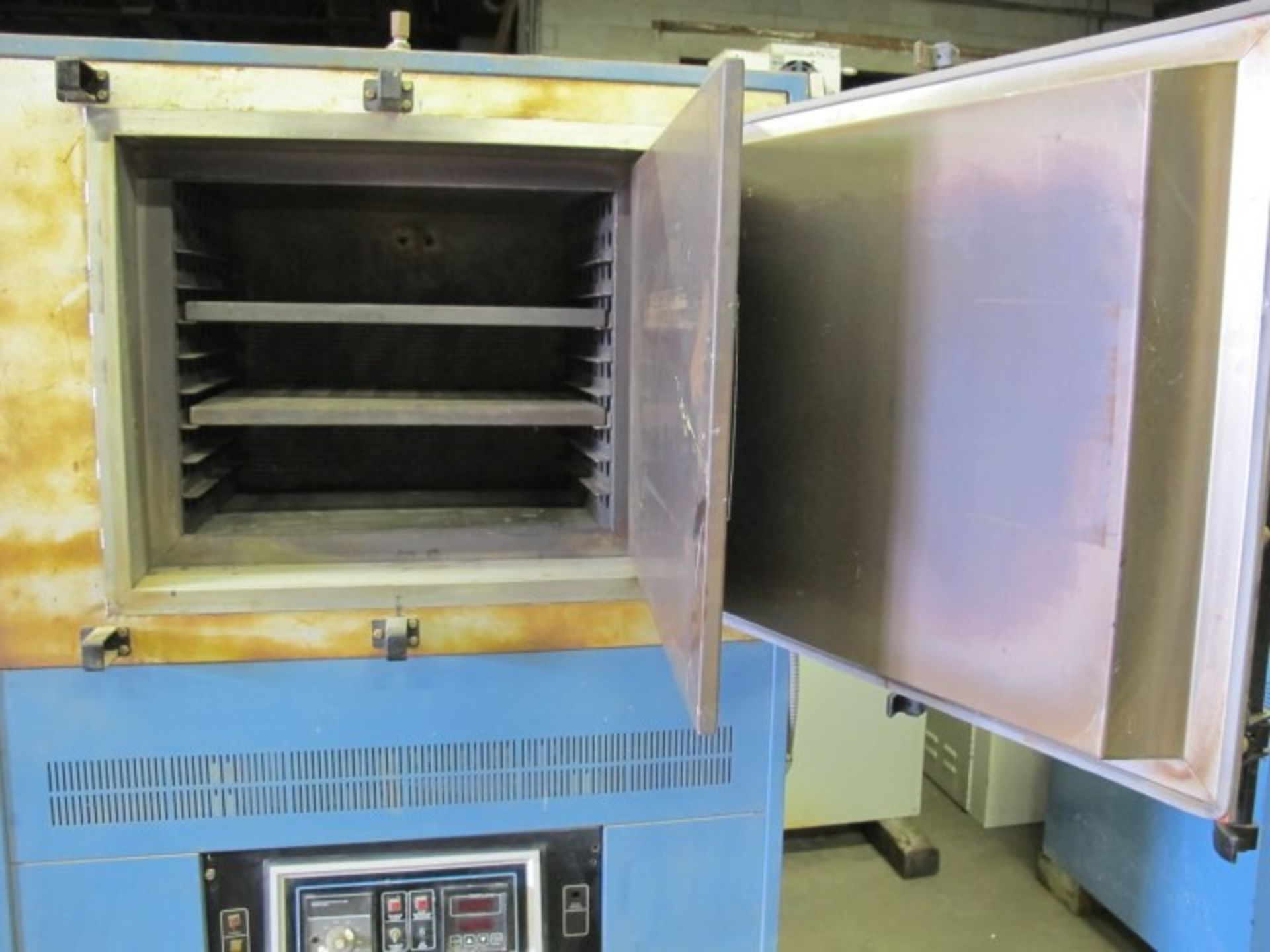 BLUE M 1100 F INERT ATMOSPHERE OVEN - Image 5 of 6