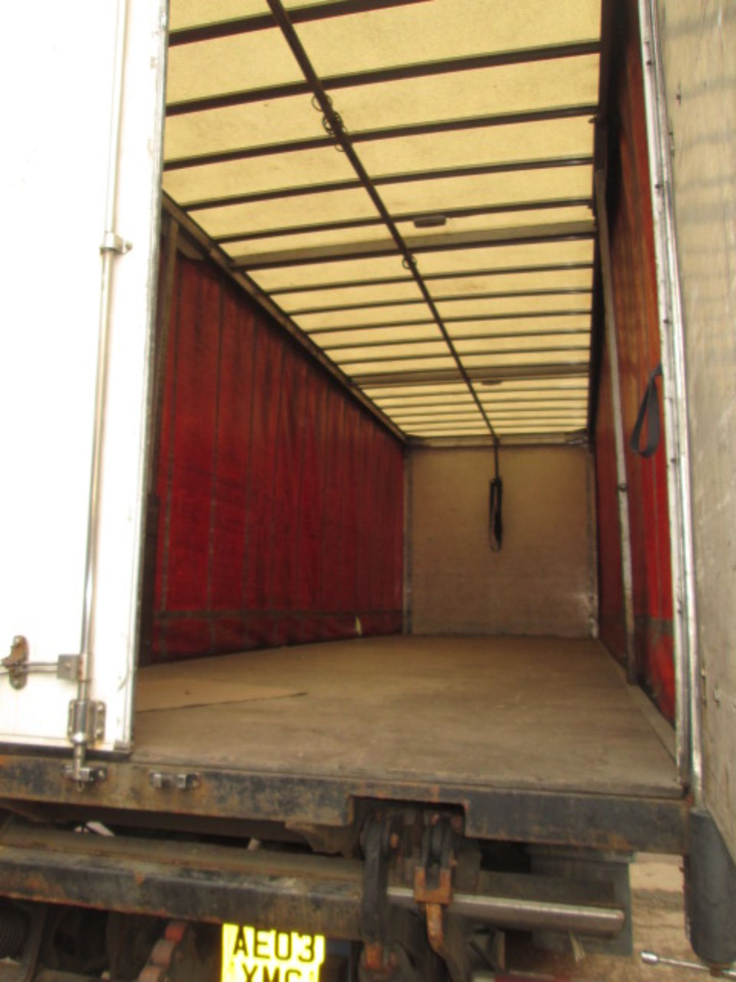 AE03 XMG (2003) Man M2000 White Curtain Side Lorry with Tail Lift. - Image 8 of 14