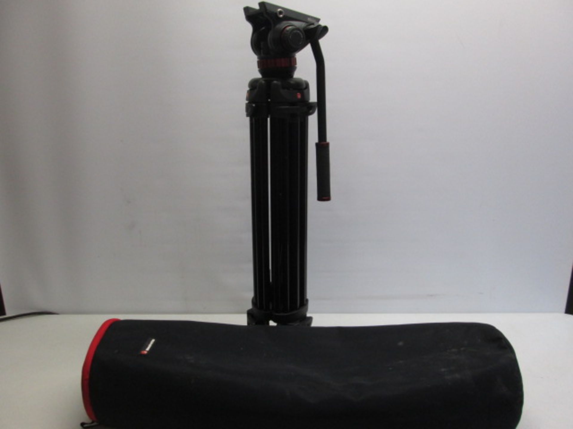 Manfrotto, Model 546B, Fully Adjustable, Professional Camera Tripod with Bridging Technology & Fluid - Image 5 of 5