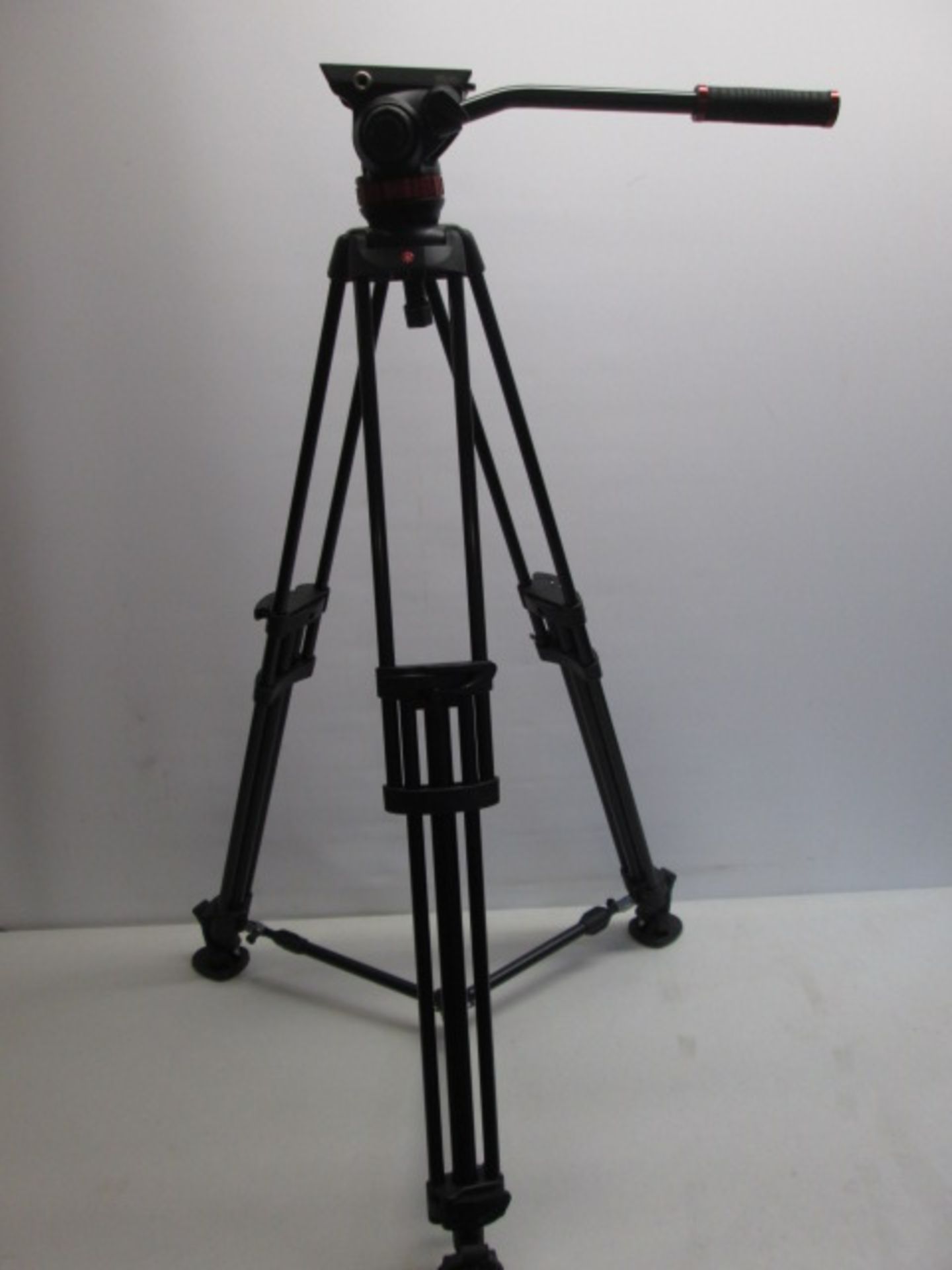 Manfrotto, Model 546B, Fully Adjustable, Professional Camera Tripod with Bridging Technology & Fluid - Image 2 of 5