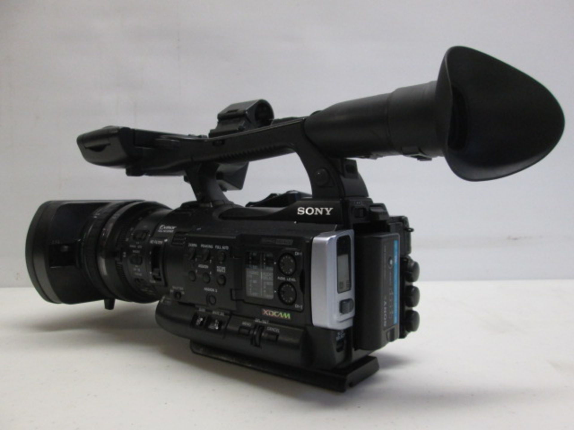 Sony PMW-200 XD Cam, Professional Exmor Full HD Video Camera. Comes with Rode NTG2 Microphone, BPU30 - Image 3 of 8