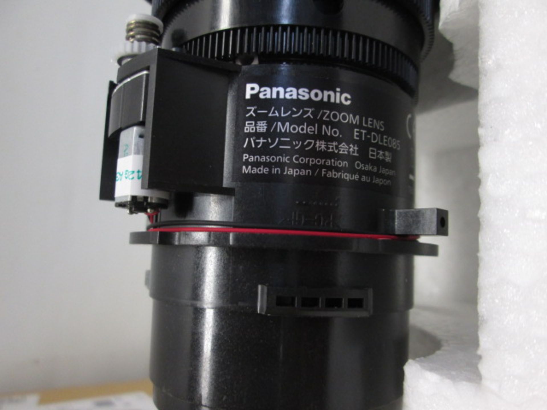 Panasonic ET-DLE085 Zoom Lens (For use with DZ870 Series Projector) Supplied New in 2013 at an - Image 2 of 5