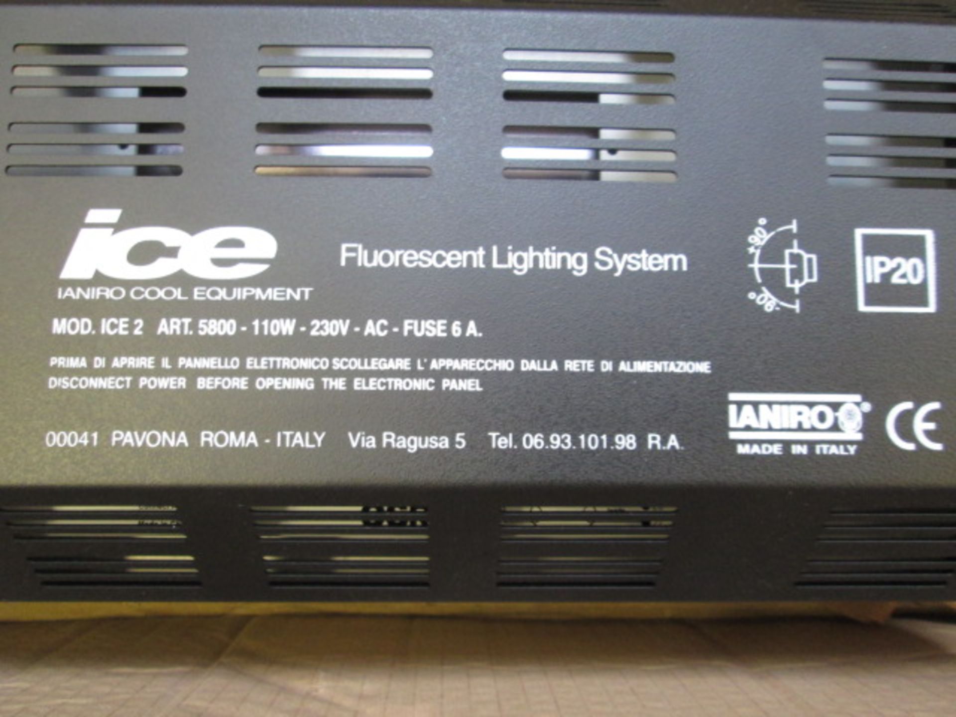 2 x Ianiro DMX 512 ICE 2 Fluorescent Studio Lighting System. Comes with 4 Spare New/Unused Tubes. - Image 5 of 5