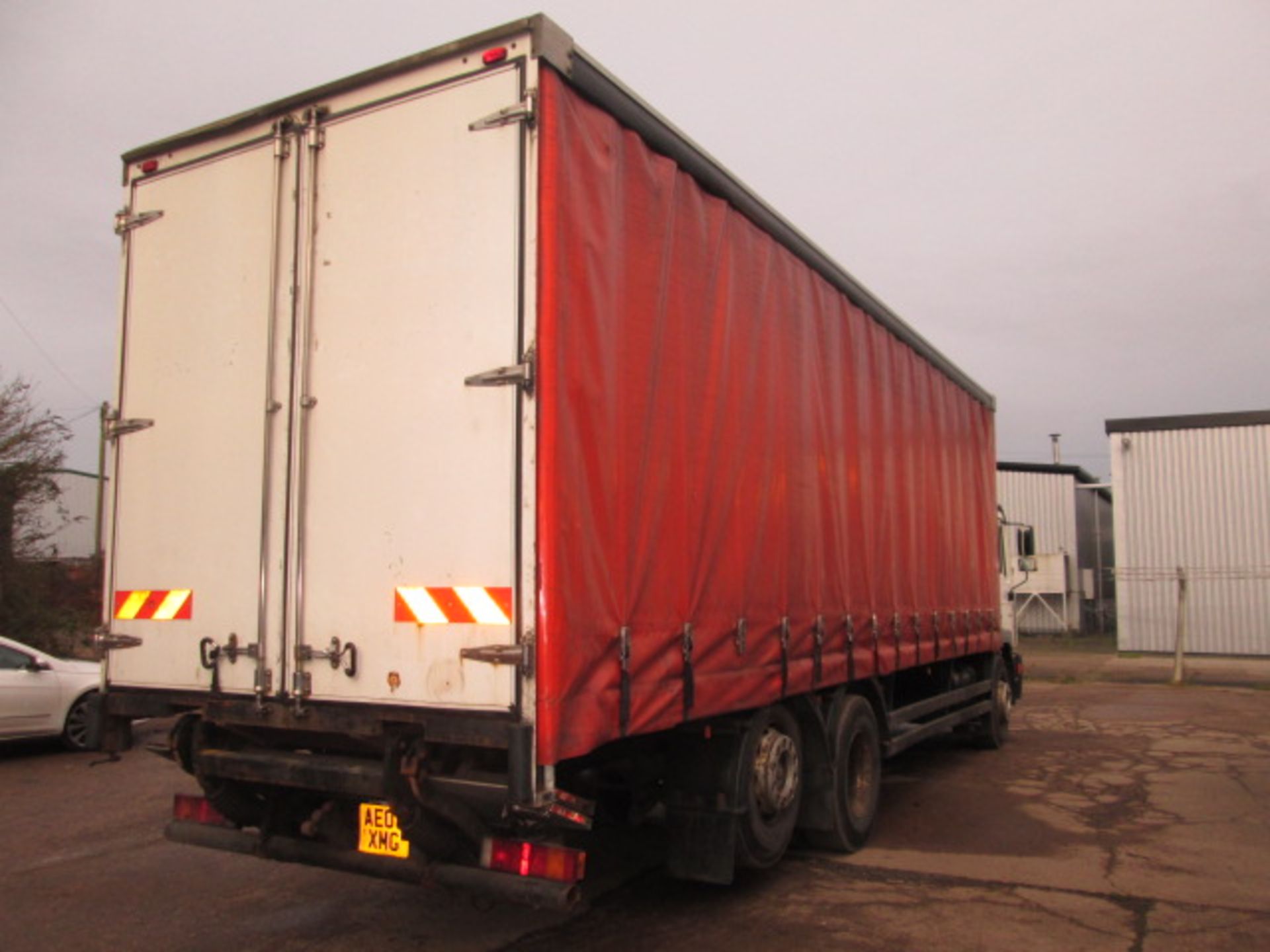 AE03 XMG (2003) Man M2000 White Curtain Side Lorry with Tail Lift. - Image 6 of 14