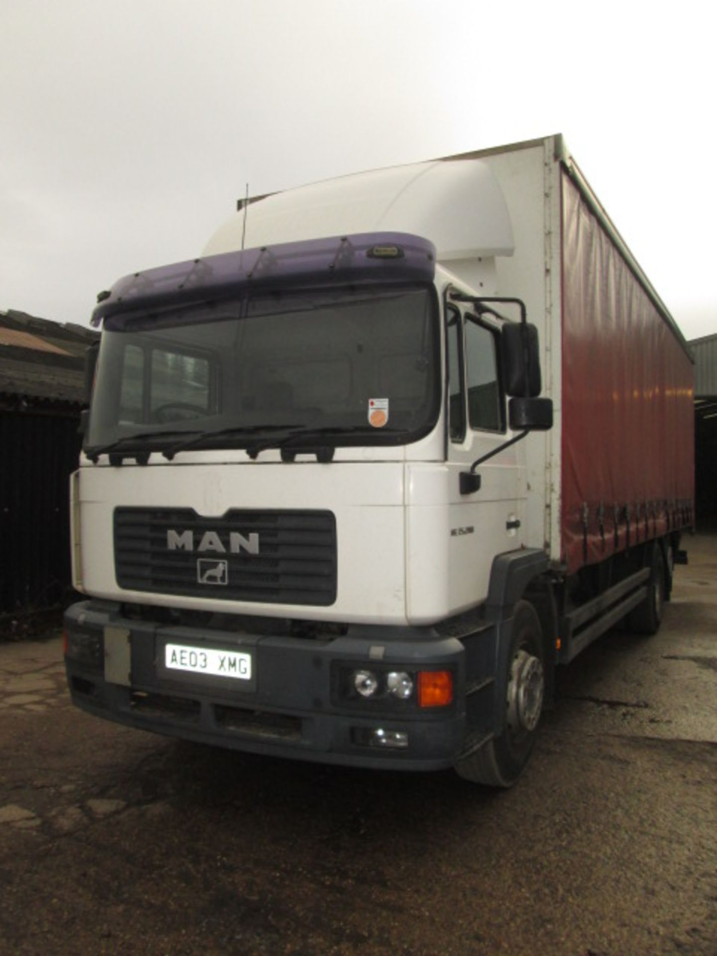 AE03 XMG (2003) Man M2000 White Curtain Side Lorry with Tail Lift. - Image 2 of 14