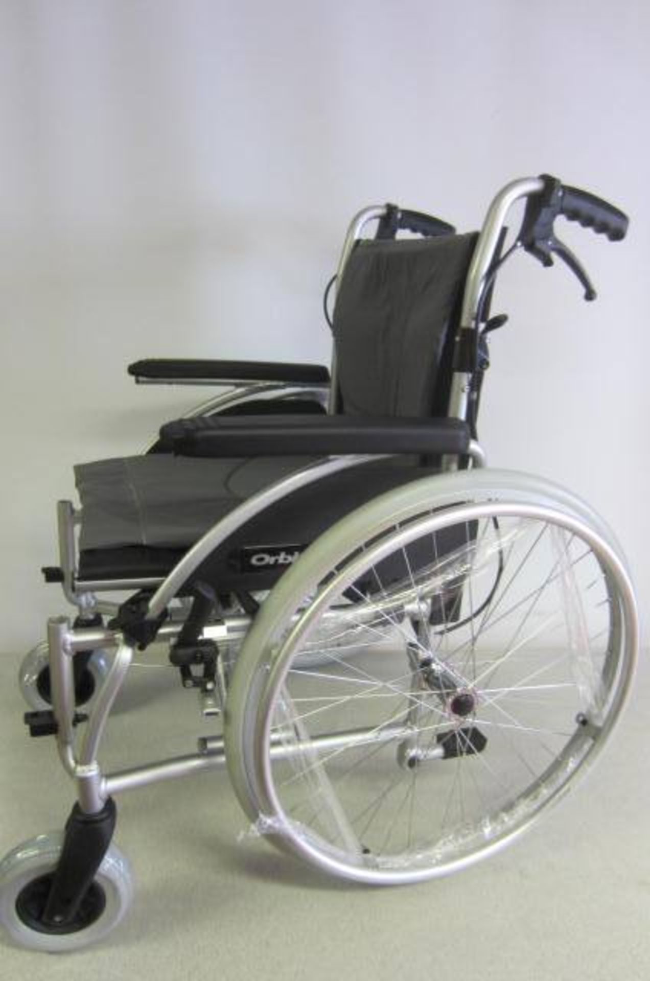 Roma Medical Orbit Light Weight Wheel Chair, Model 1300. Ex Display As New. RRP £279.00 - Image 2 of 3