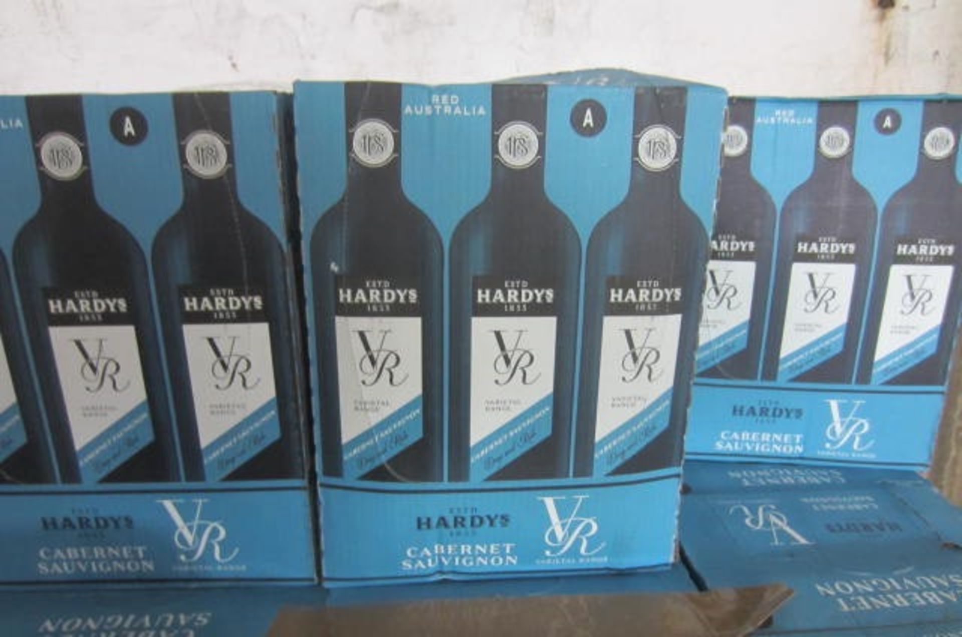 Pallet Containing 113 Cases of 6 Bottles of Hardys VR Cabernet Sauvignon Red Wine. - Image 2 of 2