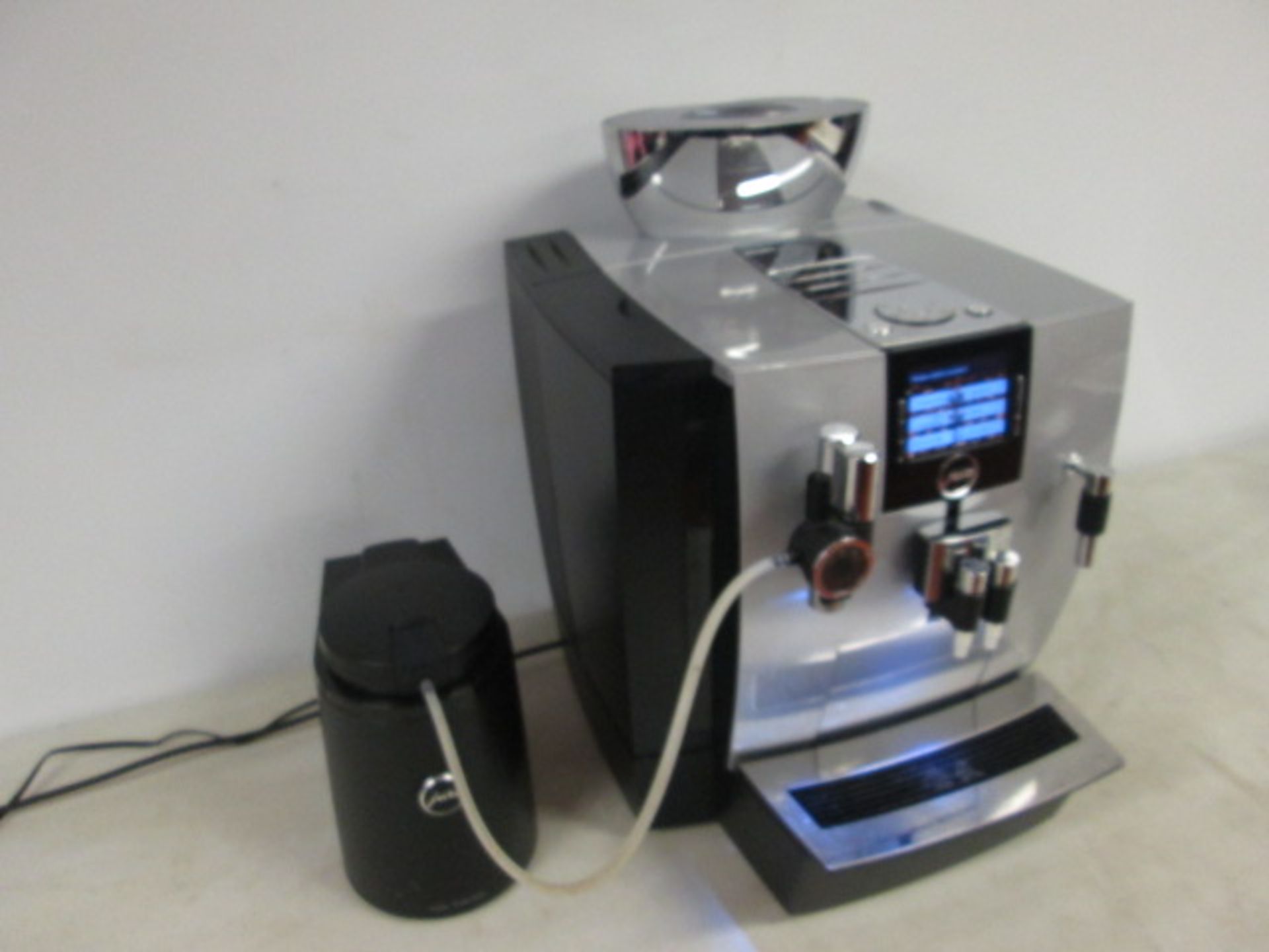 Jura Professional Impressa XJ9 Bean to Cup Coffee Machine - Image 15 of 30