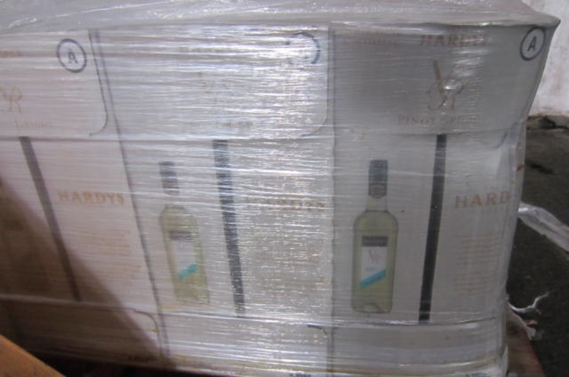 Part Pallet Containing 30 Cases of 6 Bottles of Hardy's VR Pinot Grigio White Wine. - Image 2 of 2