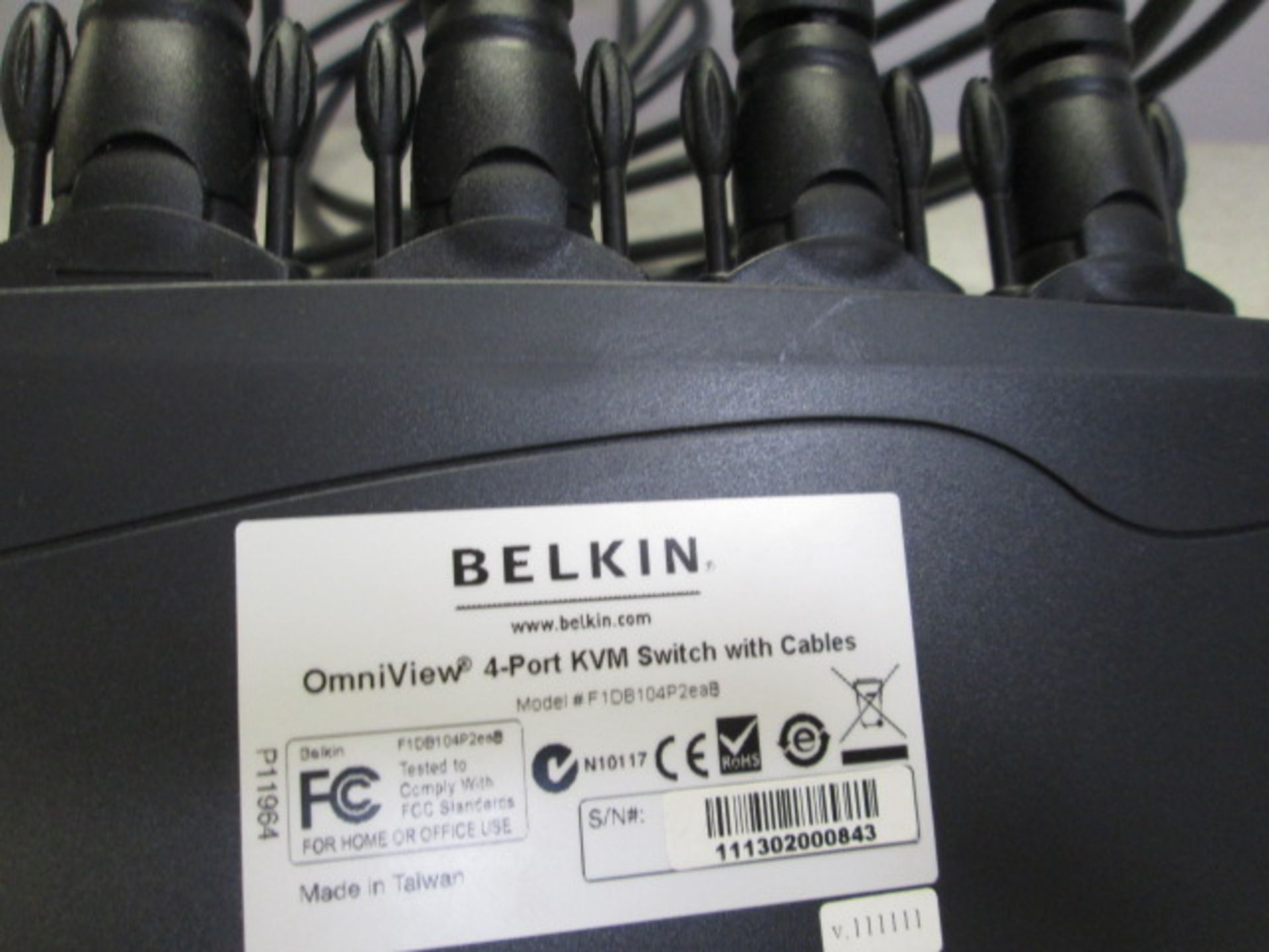 Belkin Omniview 4 Port KVM Switch with Cables - Image 3 of 3