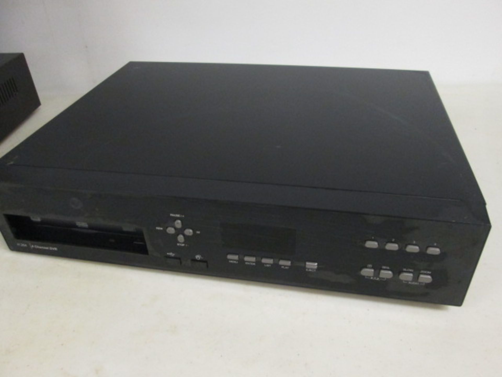 2 x H.264 4 Channel DVR & 2 x VSII CCTV Monitor. No Power Supplies & Unable to Power Up. - Image 3 of 4