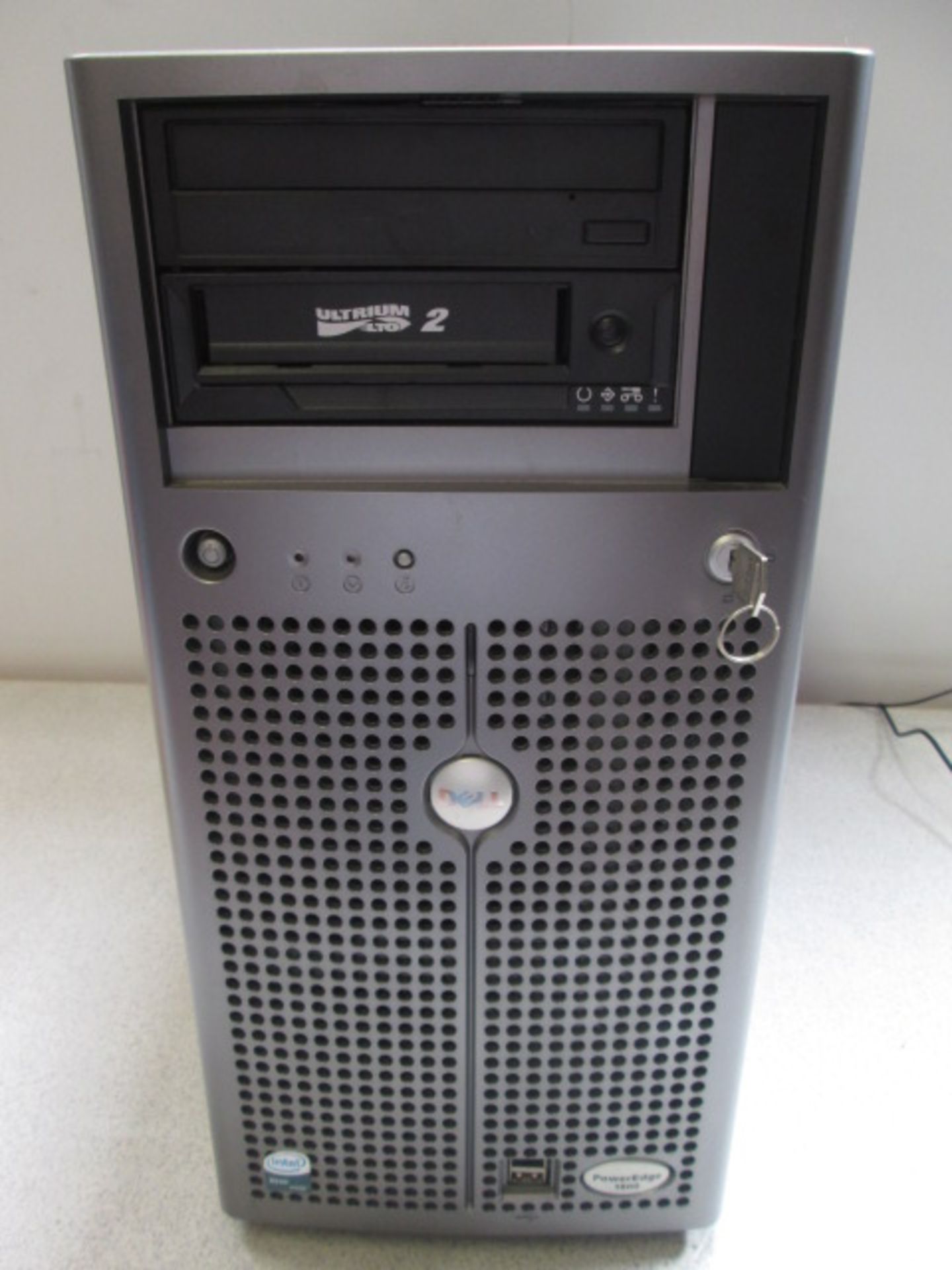 Dell PowerEdge 1800 Server, Intel Xeon CPU @ 3GHz, 2GB RAM, No HDD, 6 SCSI HDD bays, CD ROM drive, - Image 2 of 5