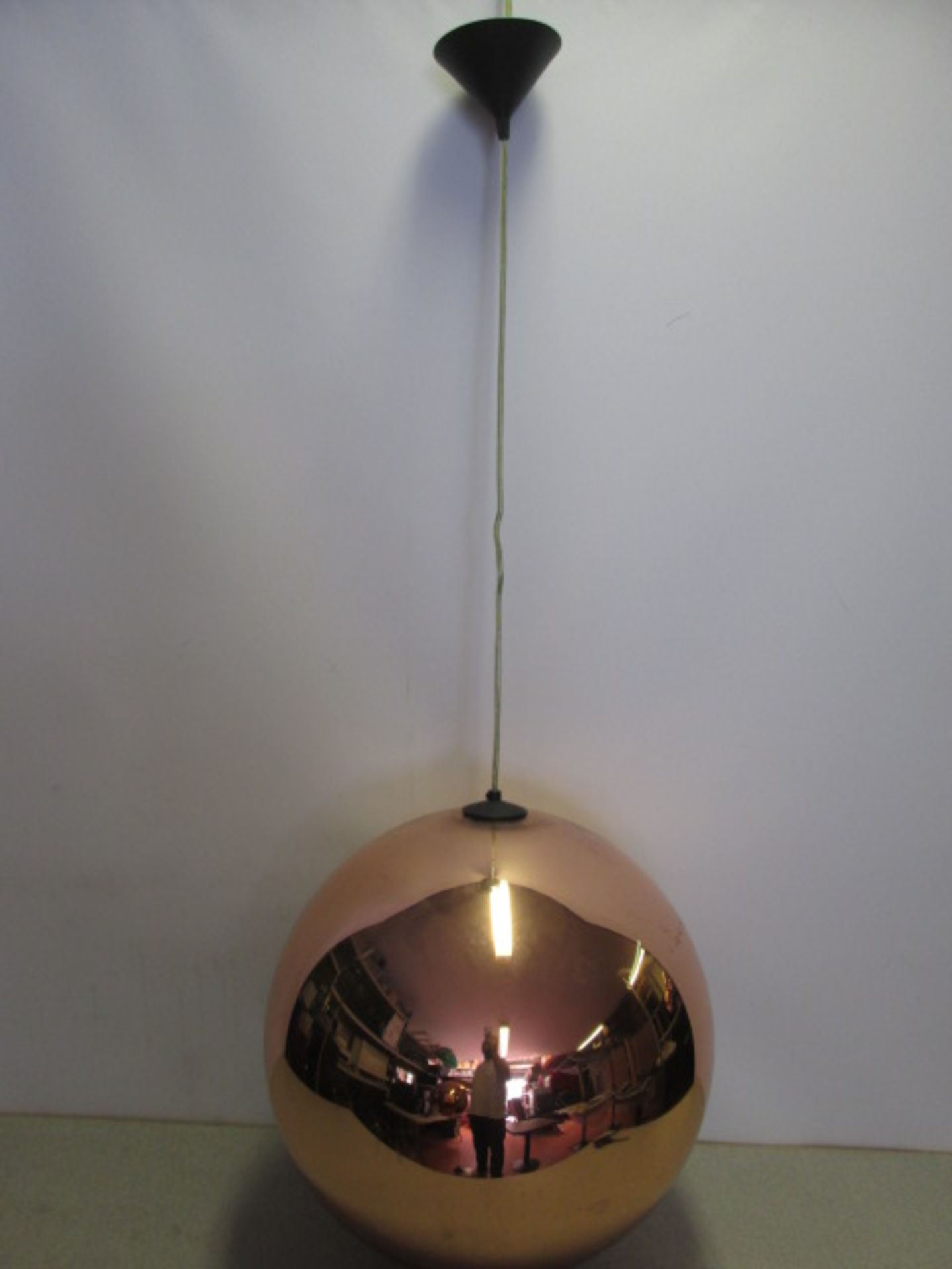 6 x Tom Dixon 25cm Pendant Ceiling Light. Made From a Polycarbonate Sphere. Colour Copper/Bronze - Image 3 of 4