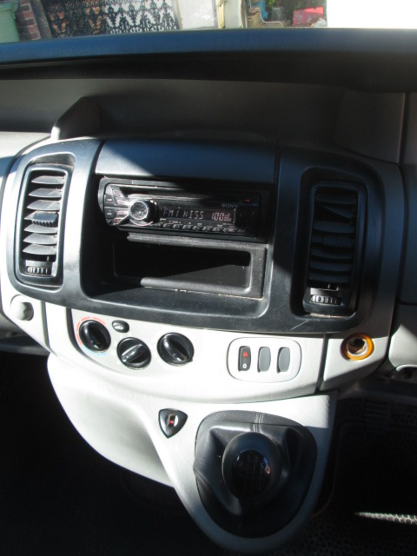 LM07 CZZ - Vauxhall Vivaro 2700 CDTI SWB Panel Van. Year 2007, Diesel, 1995cc, Mileage 138068, MOT' - Image 13 of 24