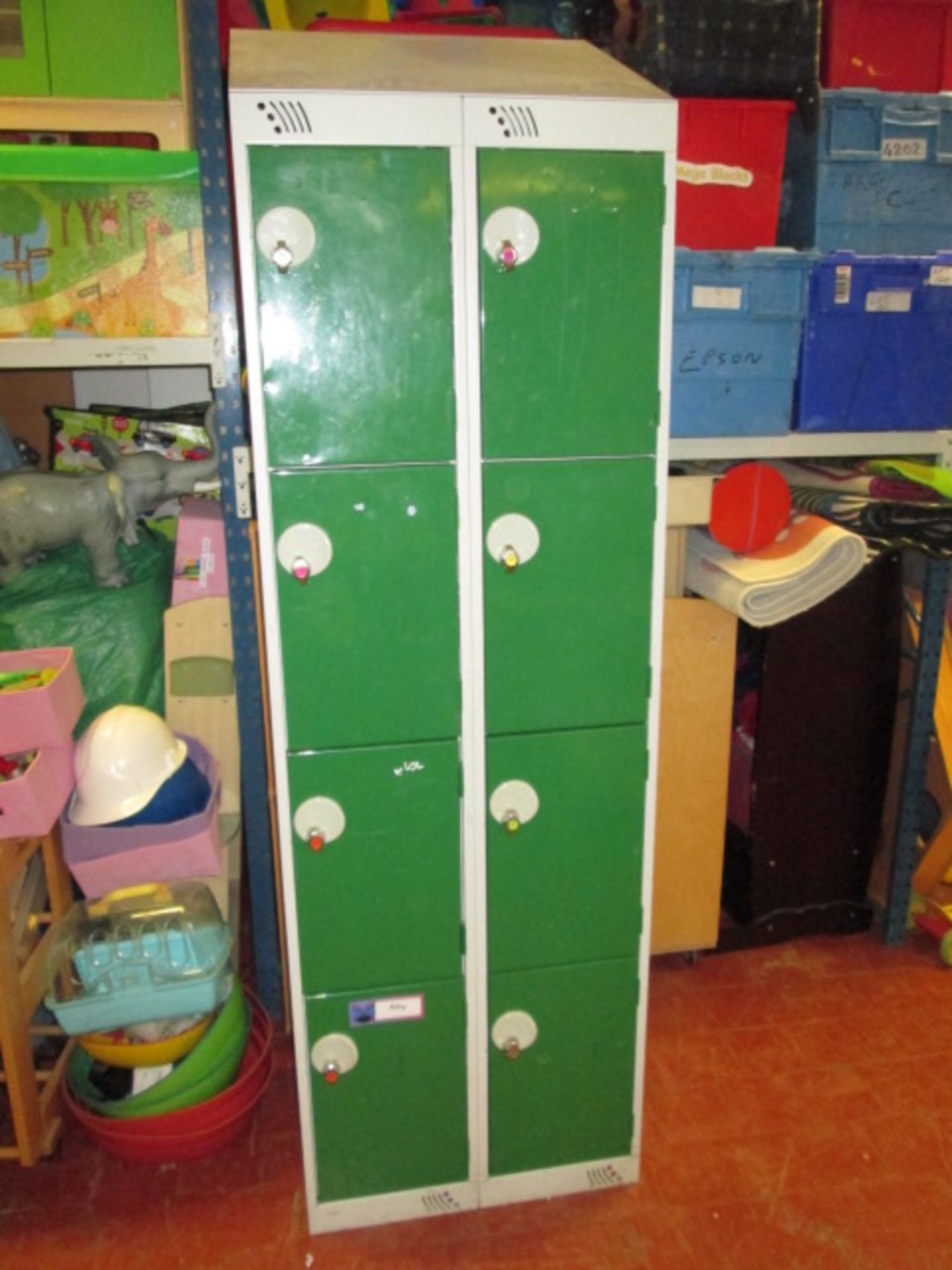 8 Locker Personnel Cabinet